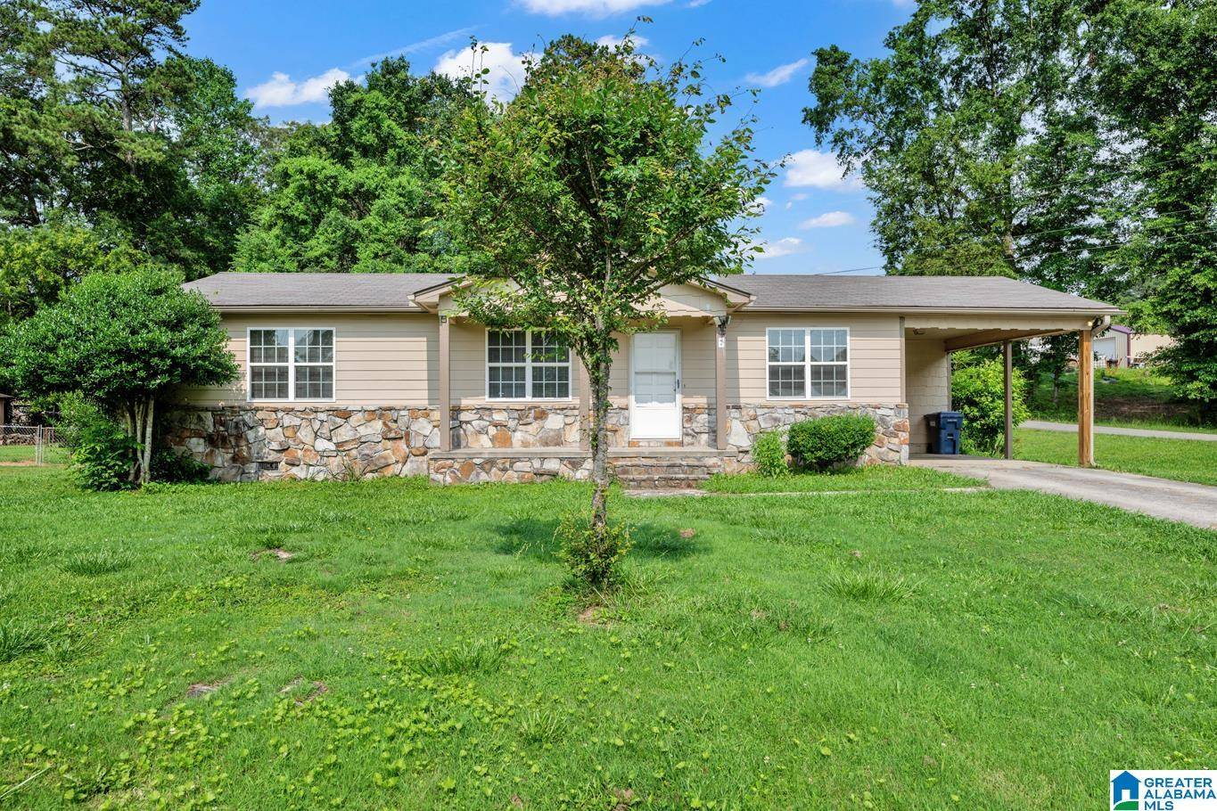 Oneonta, AL 35121,8 FIELDVIEW DRIVE