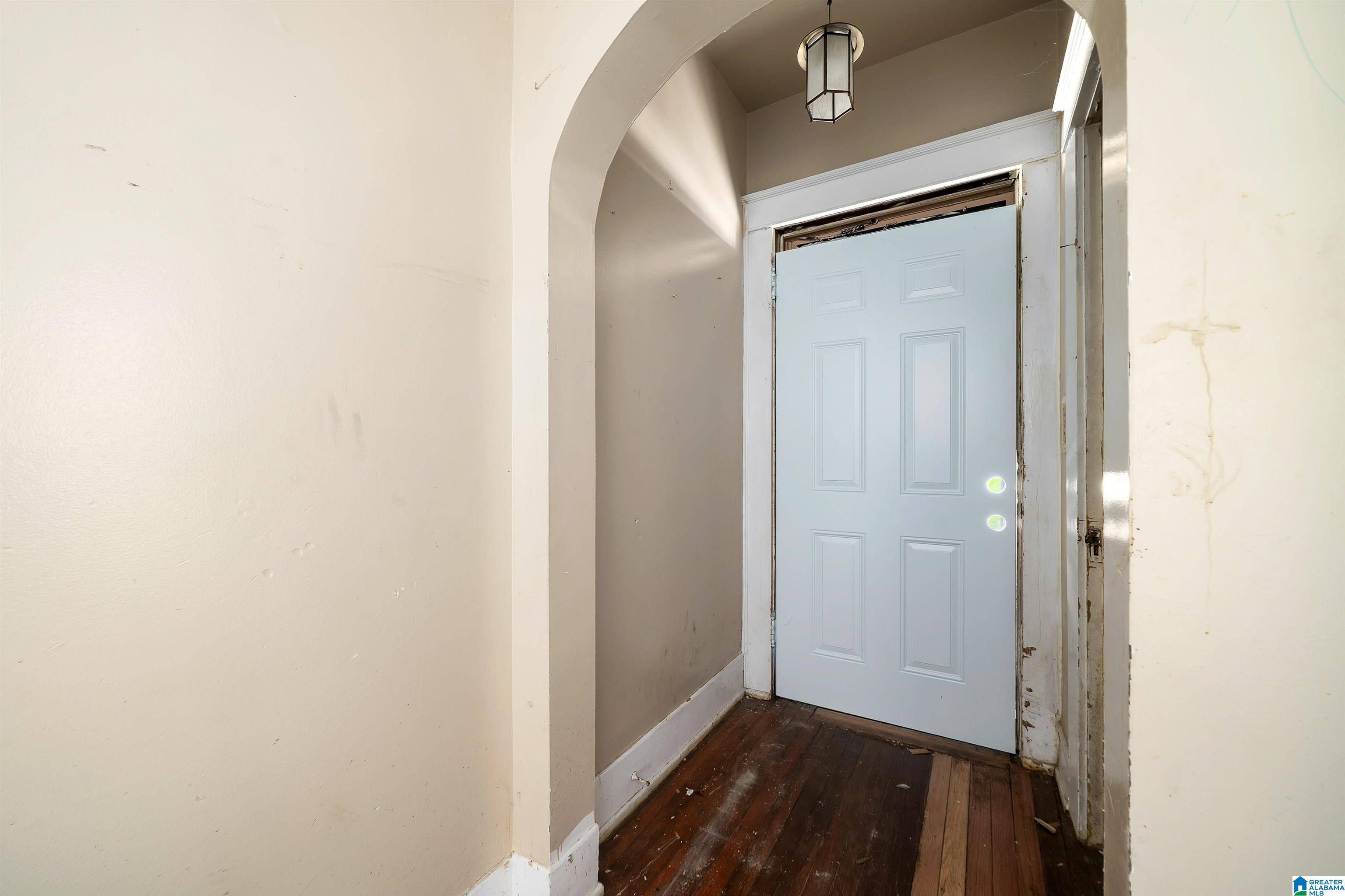 Birmingham, AL 35211,1809 SAINT CHARLES COURT SW
