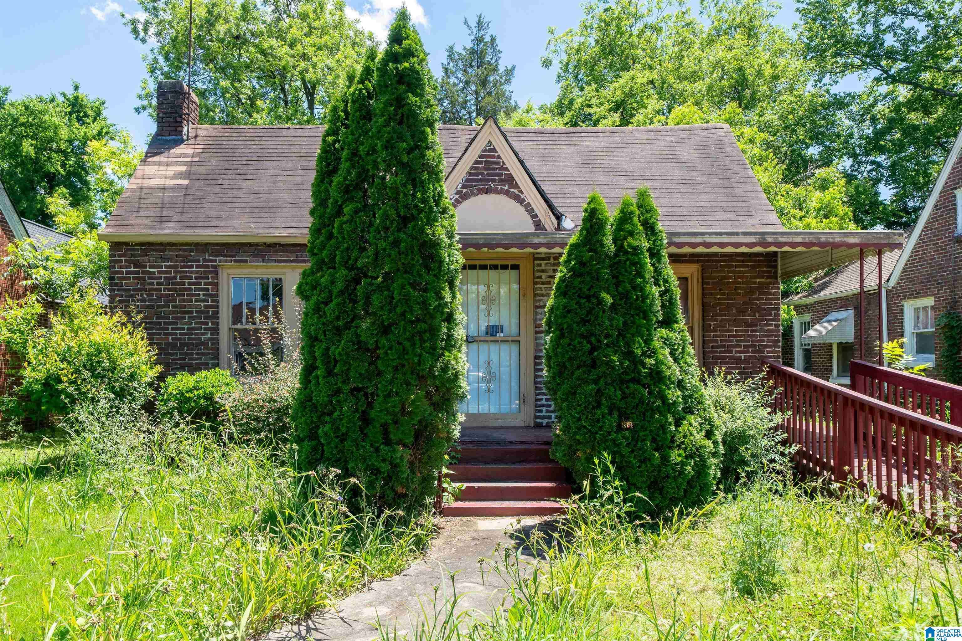 Birmingham, AL 35211,1809 SAINT CHARLES COURT SW
