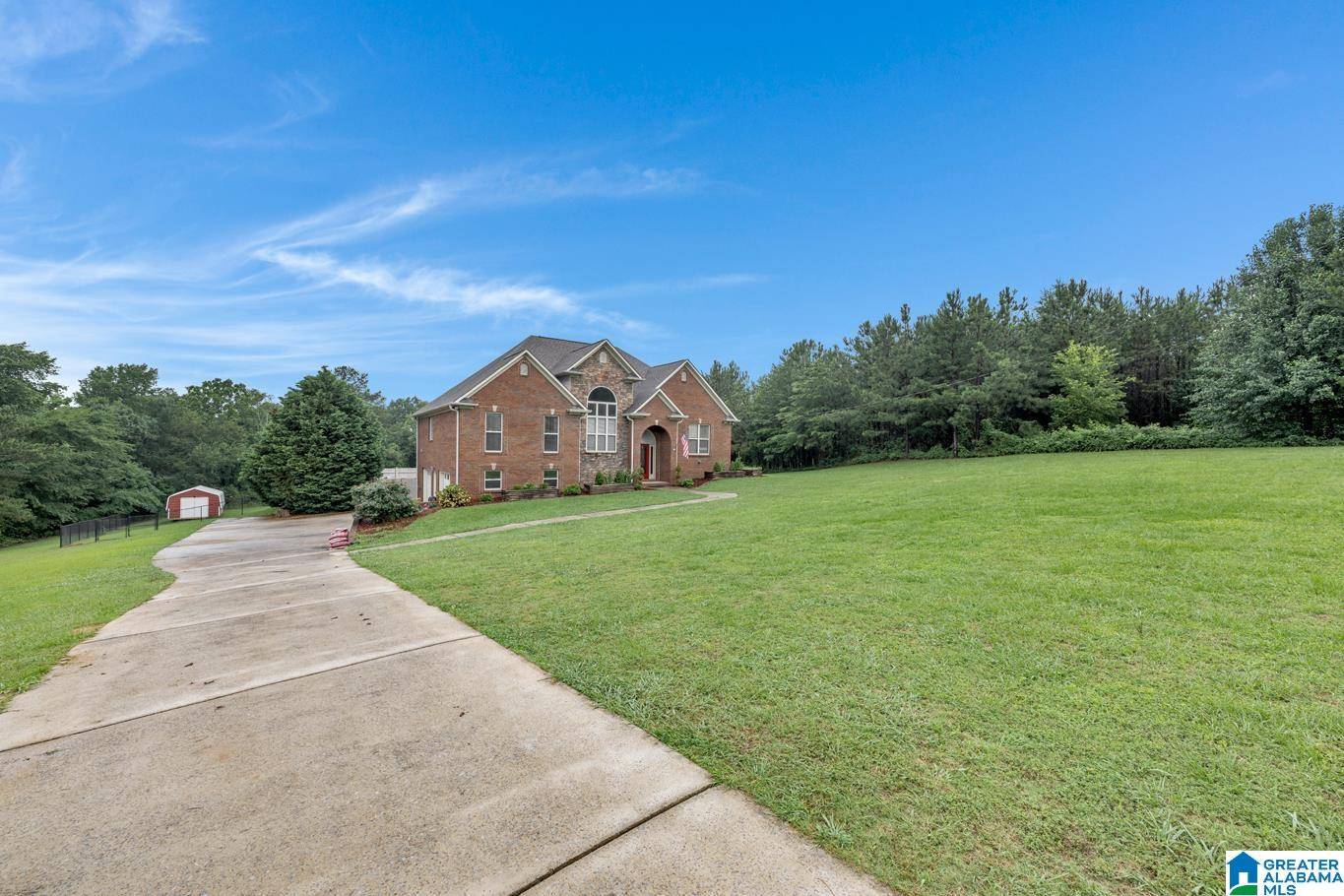 Hayden, AL 35079,401 HIGH POINTE DRIVE