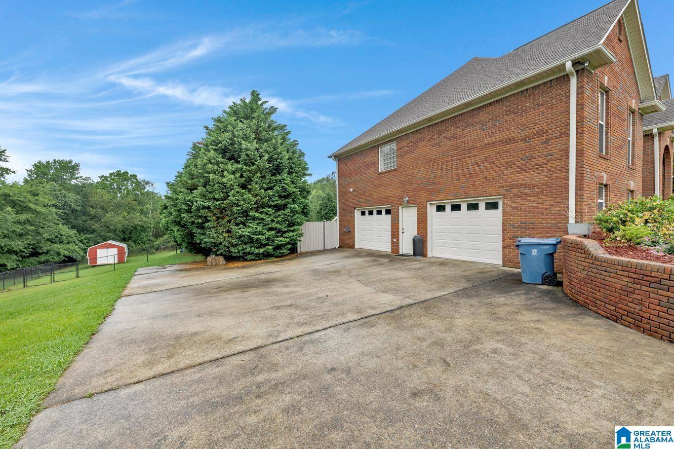 Hayden, AL 35079,401 HIGH POINTE DRIVE