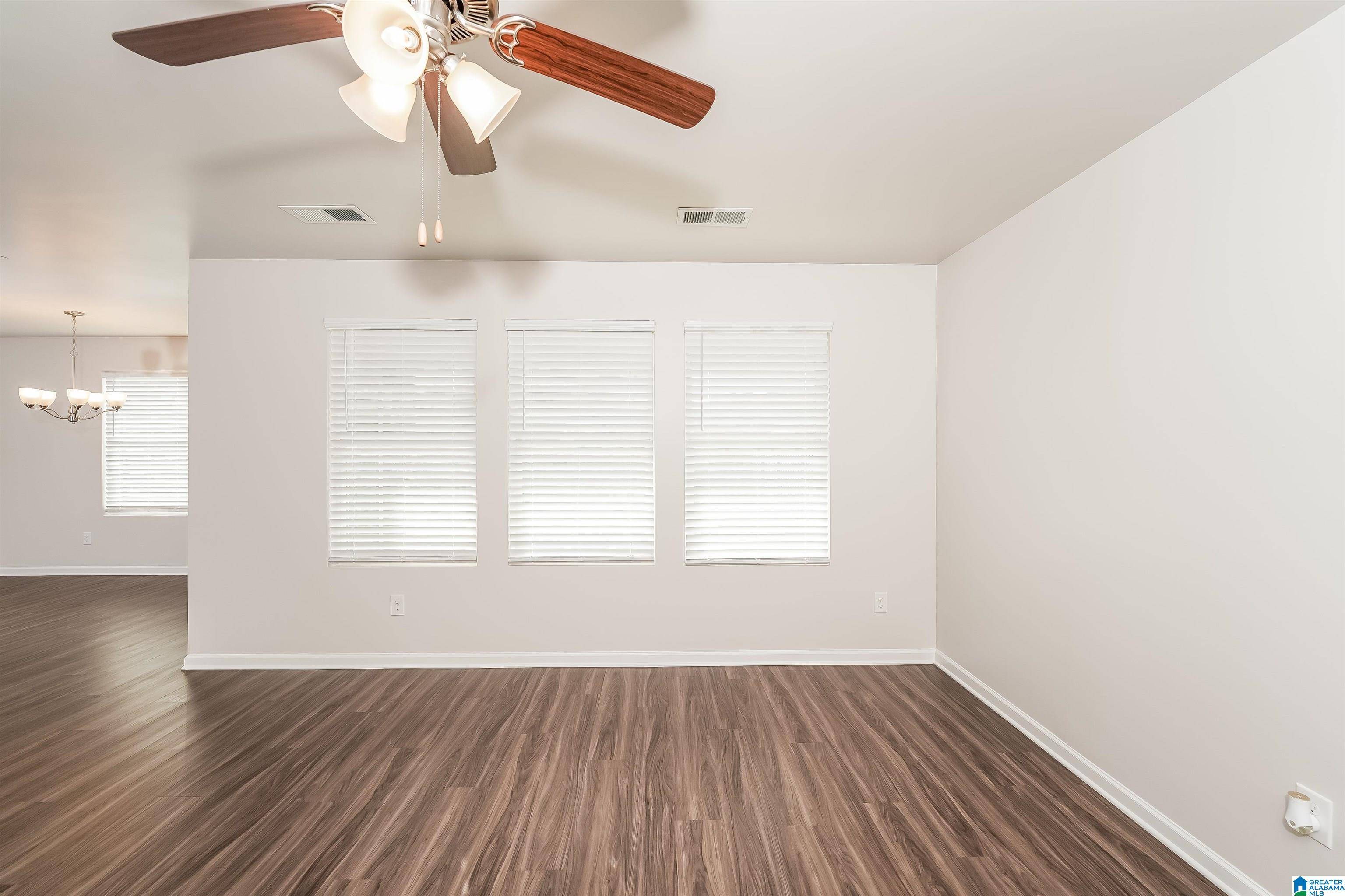 Fultondale, AL 35068,560 READING LANE