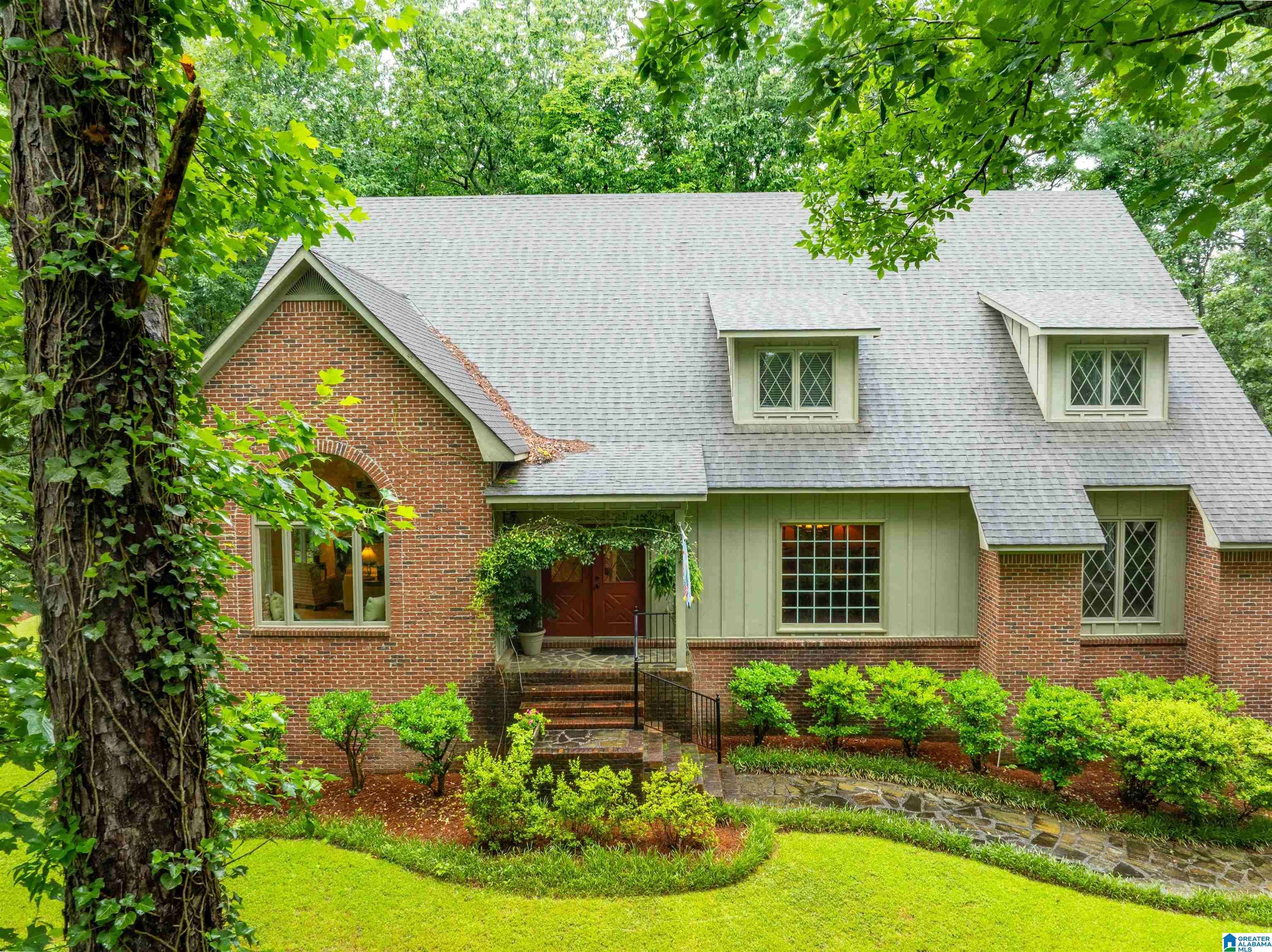 Gadsden, AL 35901,520 MISTLETOE HOLLOW