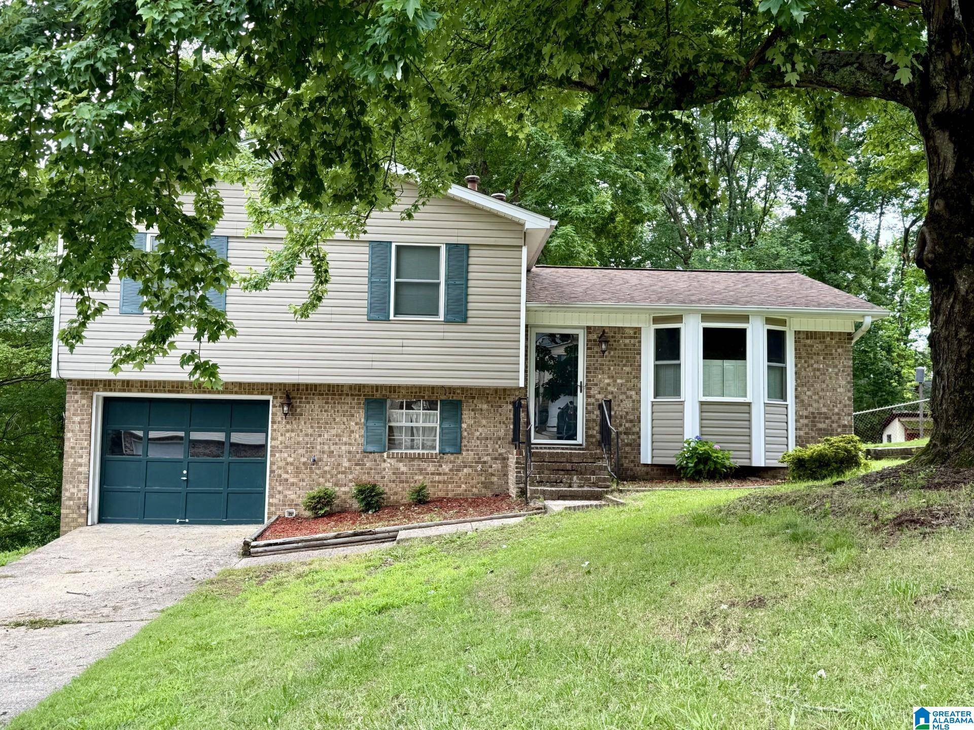 Birmingham, AL 35235,1755 SONIA DRIVE