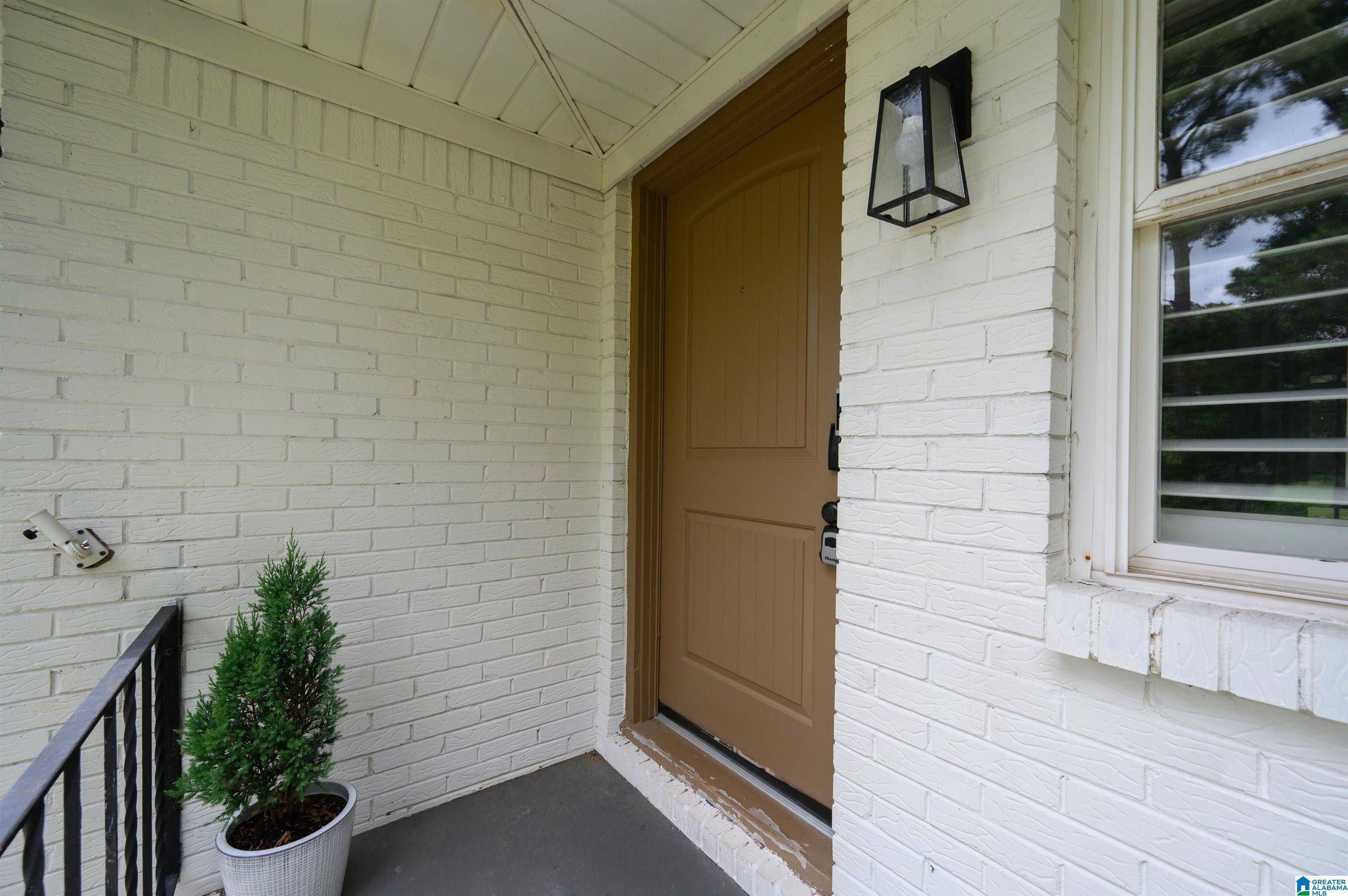Vestavia Hills, AL 35243,3168 DOLLY RIDGE DRIVE