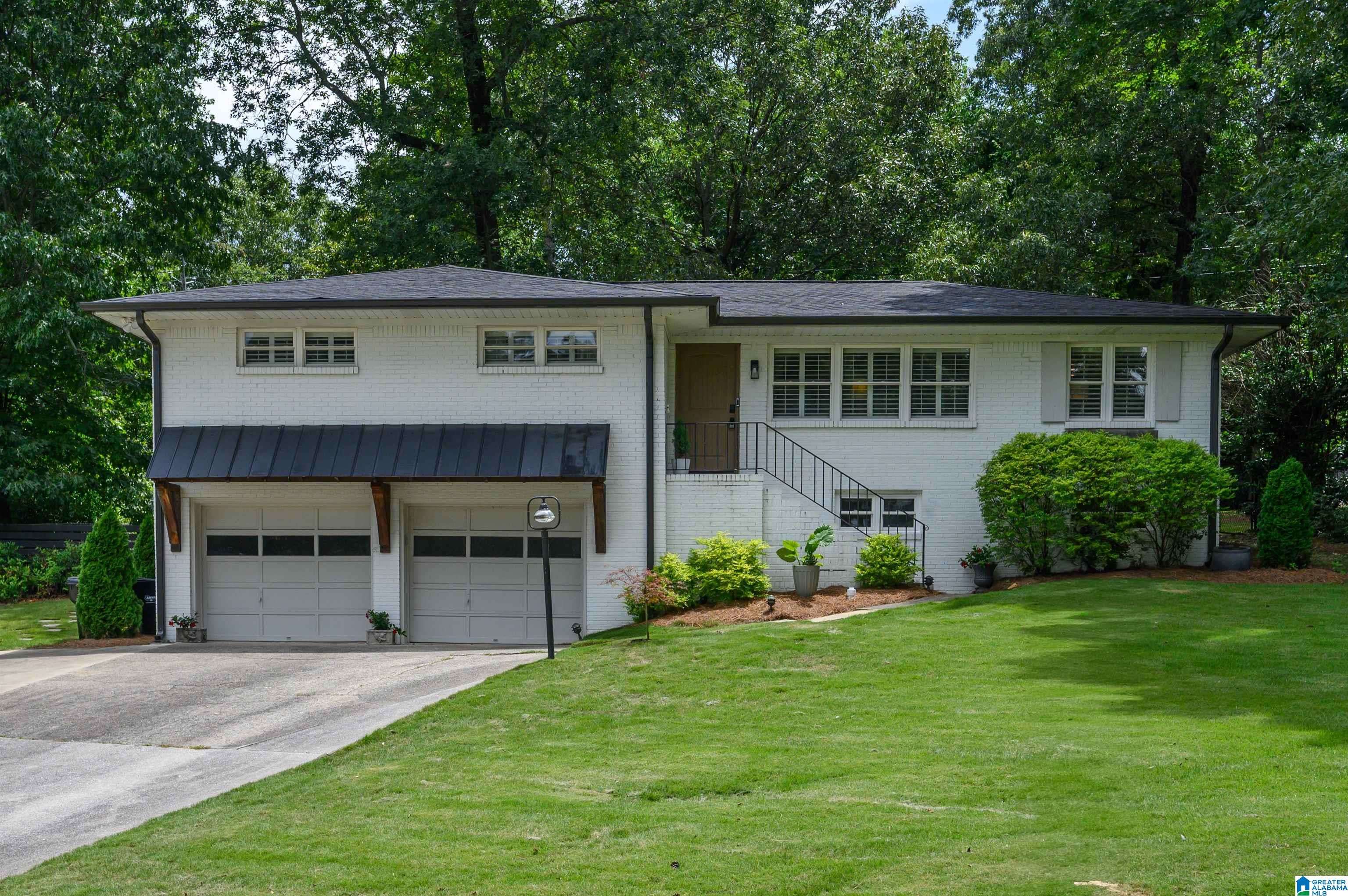 Vestavia Hills, AL 35243,3168 DOLLY RIDGE DRIVE