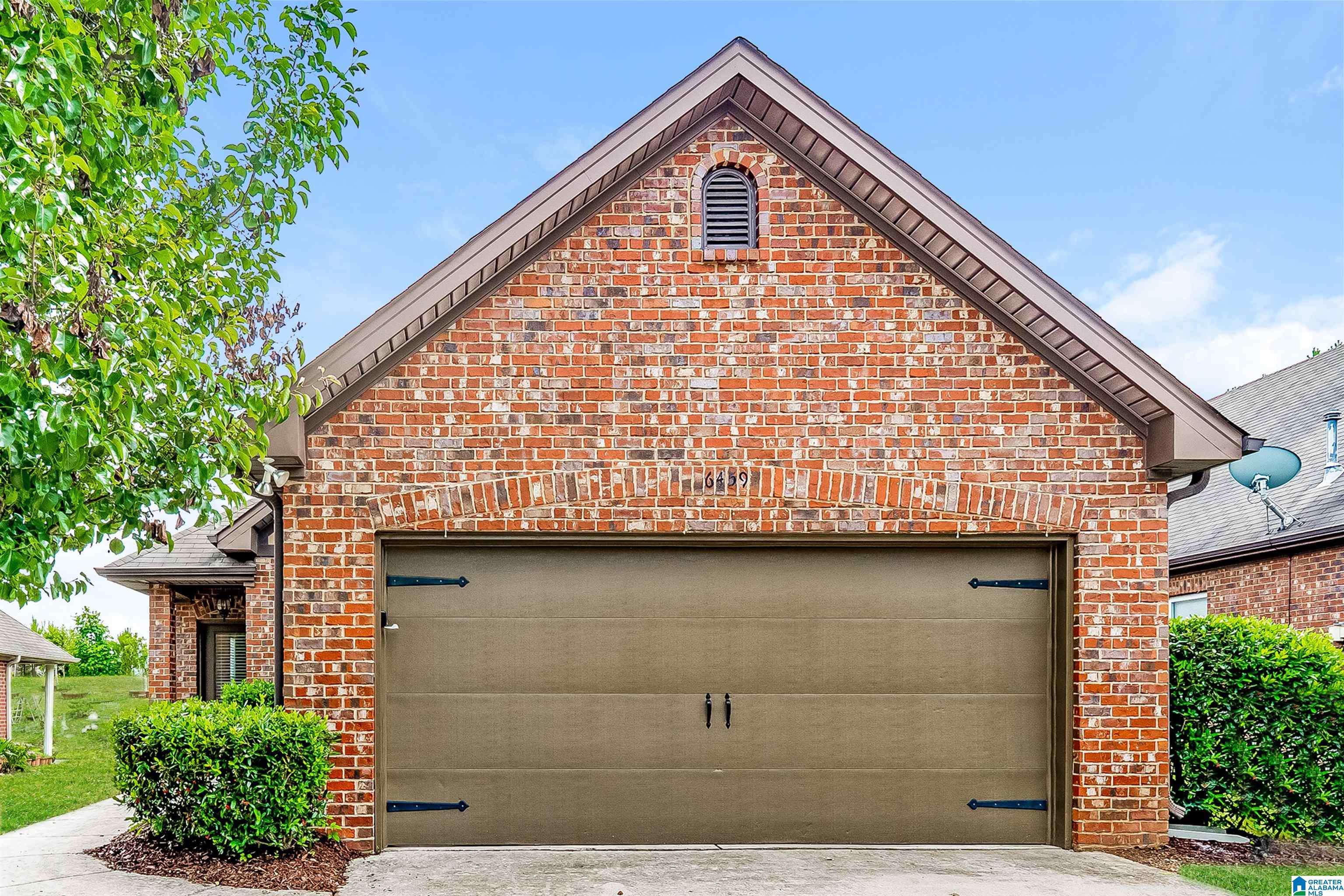 Leeds, AL 35094,6459 SOUTHERN TRACE DRIVE