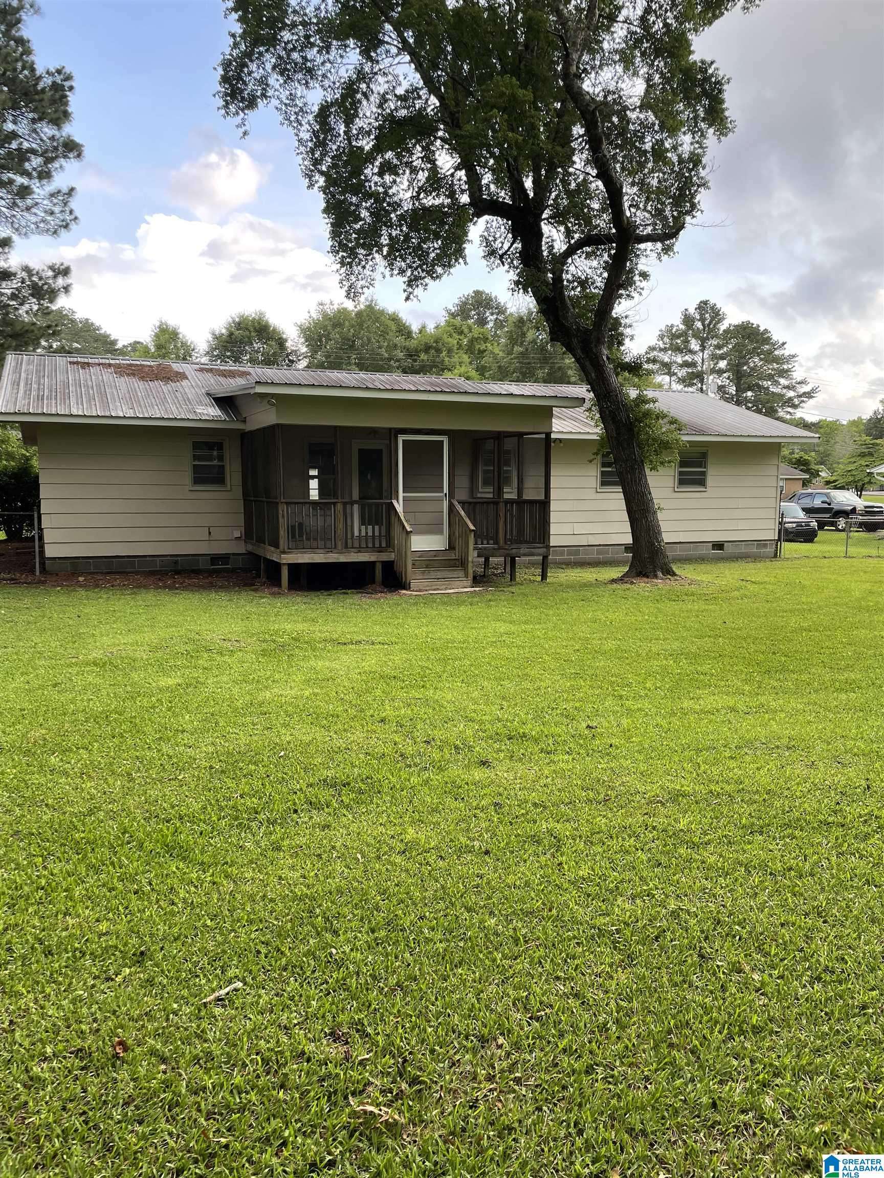 Oneonta, AL 35121,614 MAGNOLIA AVENUE