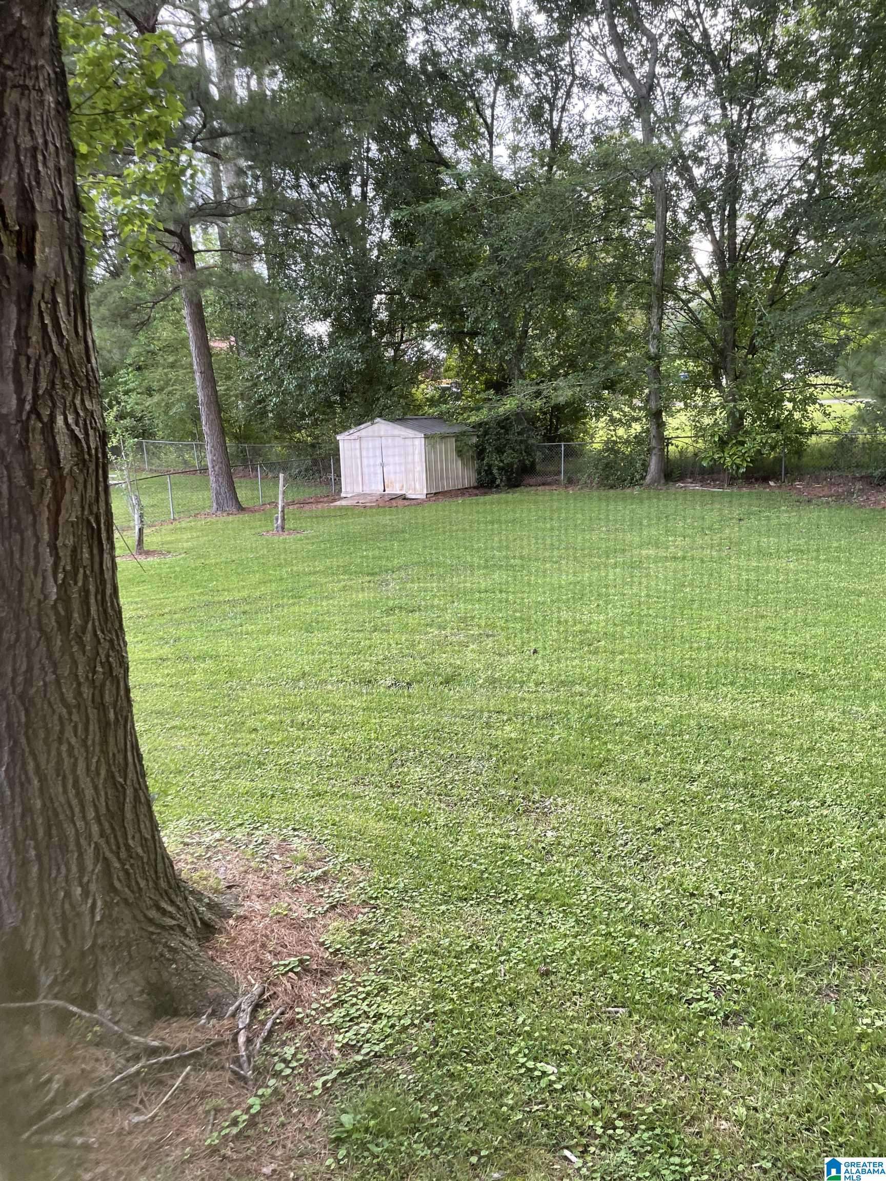 Oneonta, AL 35121,614 MAGNOLIA AVENUE