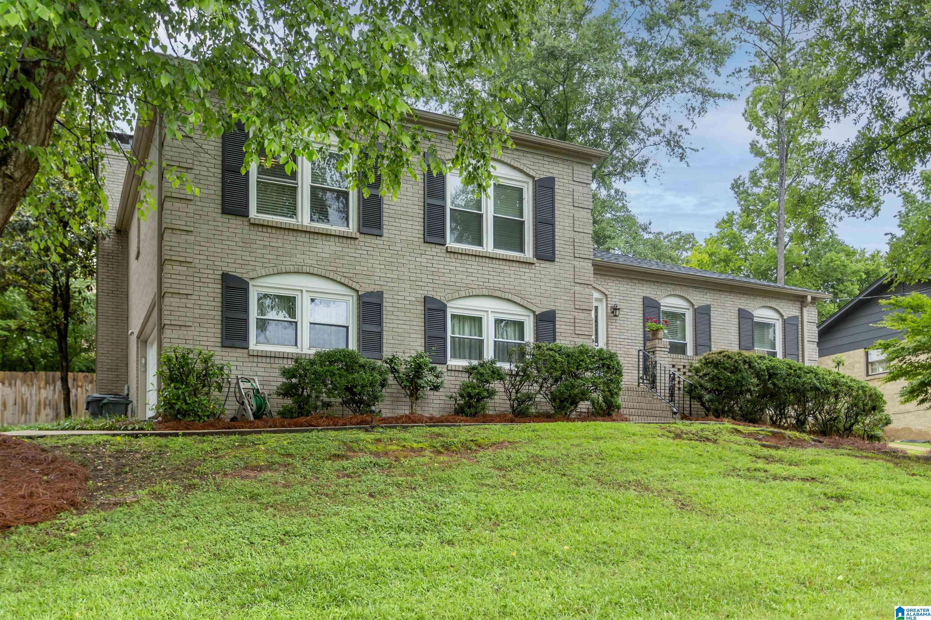 Vestavia Hills, AL 35226,708 STAFFORDSHIRE DRIVE