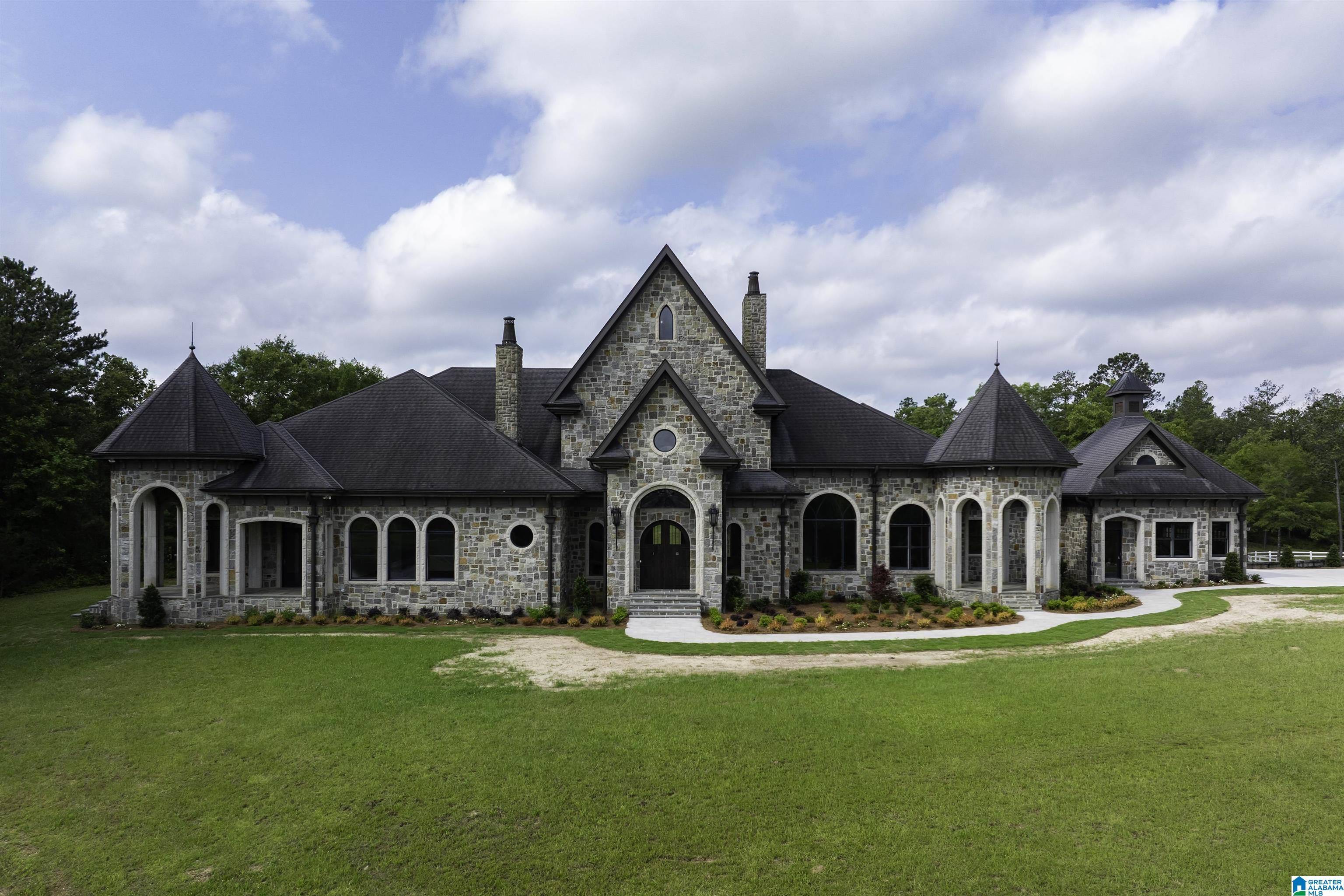 Calera, AL 35040,584 MEADOW LAKE FARMS