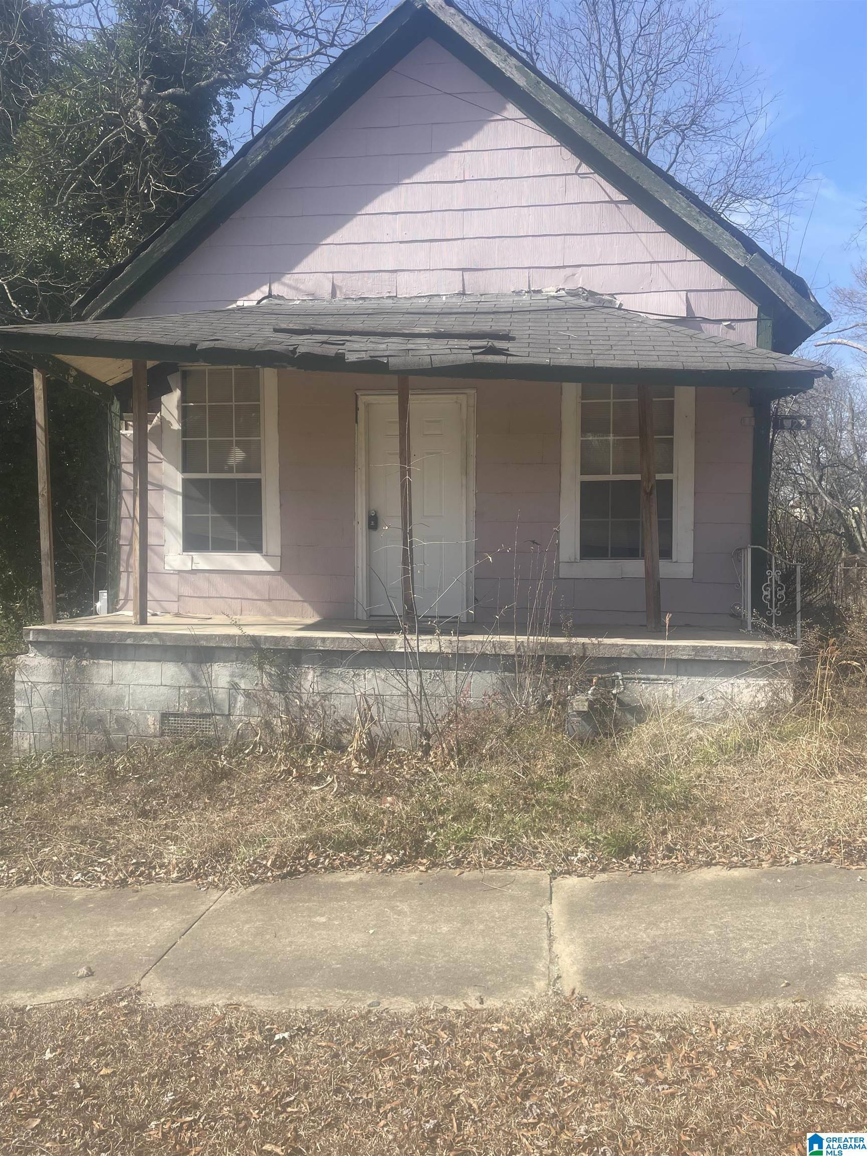 Anniston, AL 36201,1322 PINE AVENUE