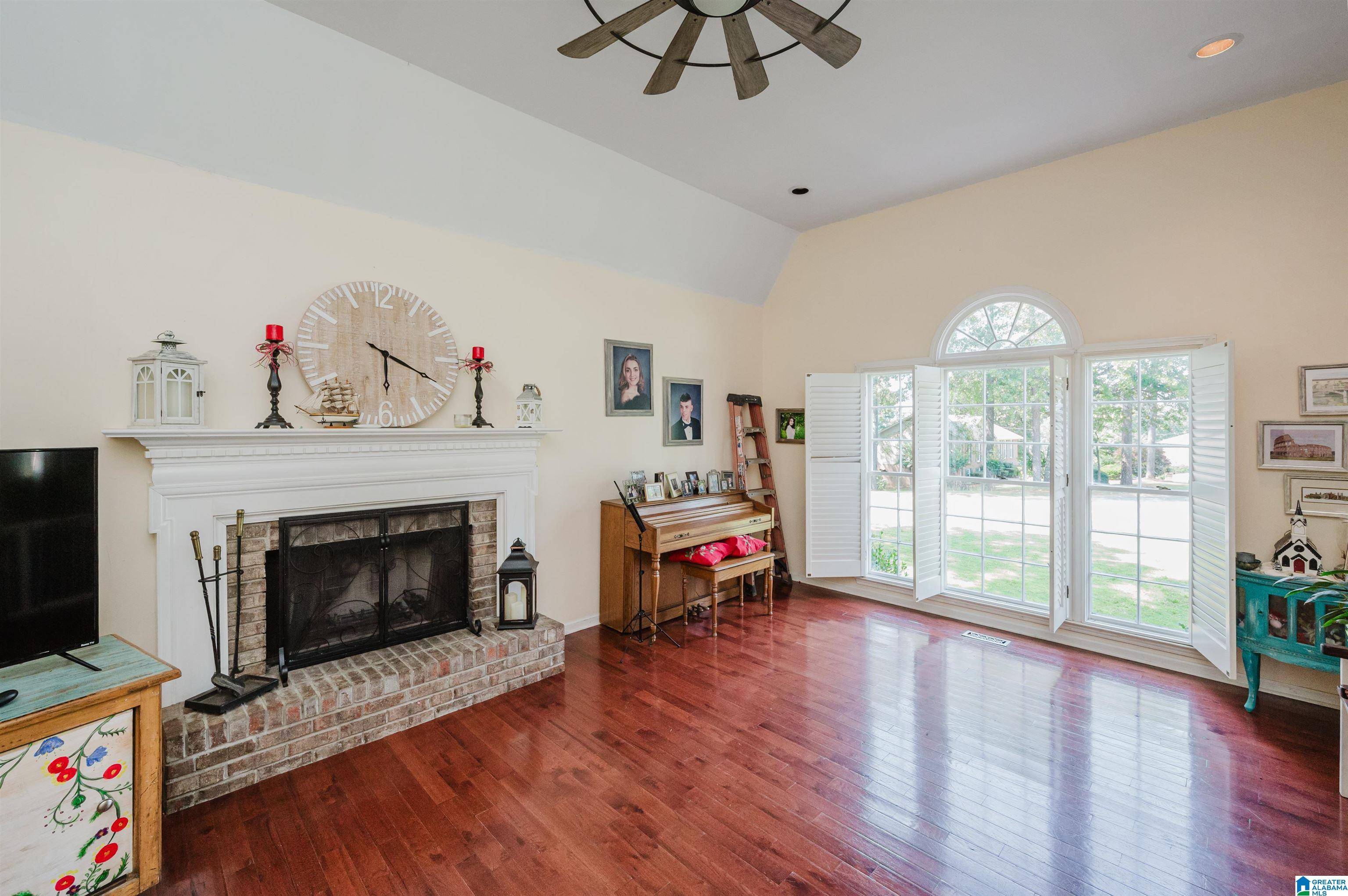 Alabaster, AL 35007,1121 COLONIAL DRIVE