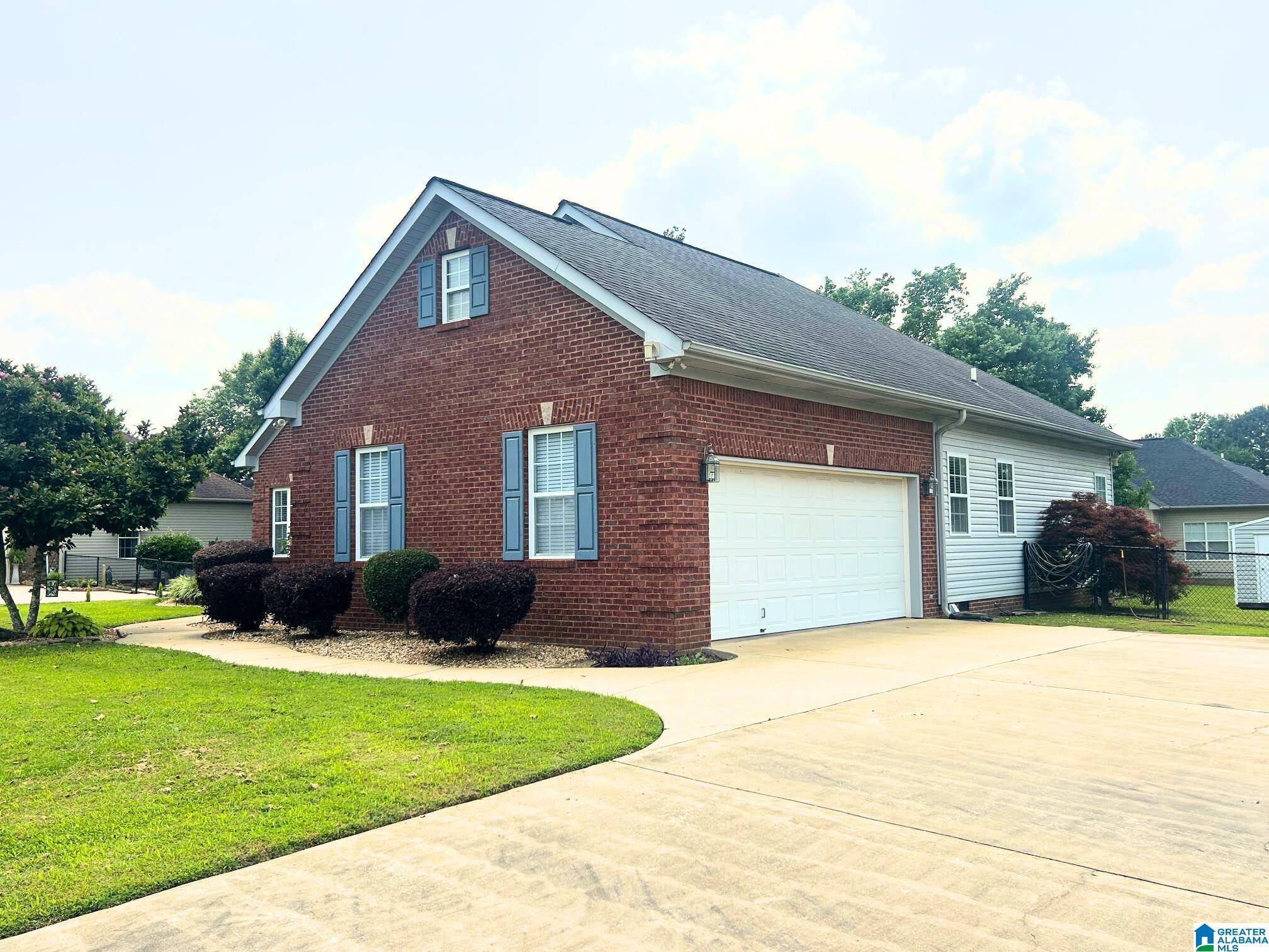 Oxford, AL 36203,85 ANNA BROOK LANE