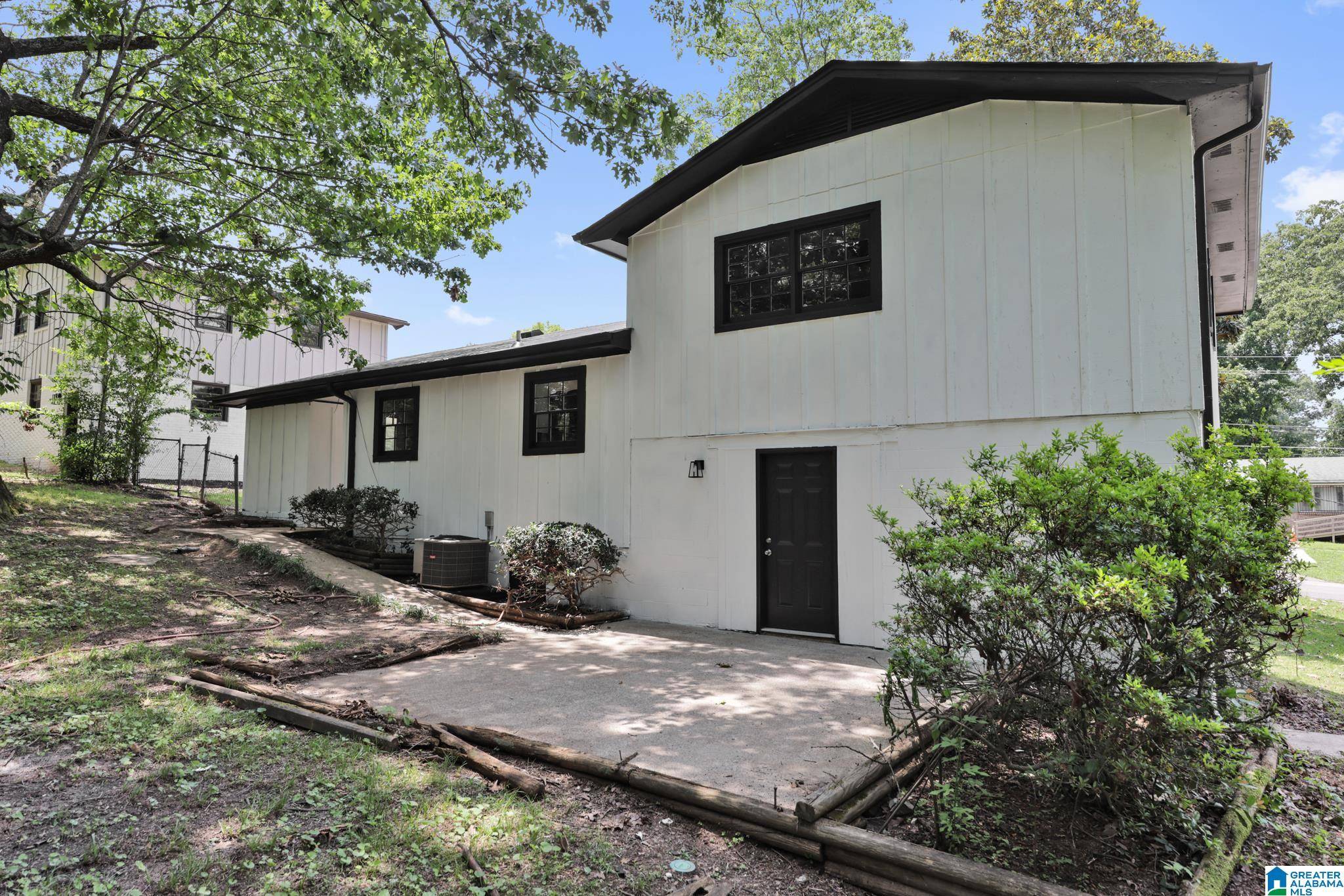 Center Point, AL 35215,1419 4TH WAY NW