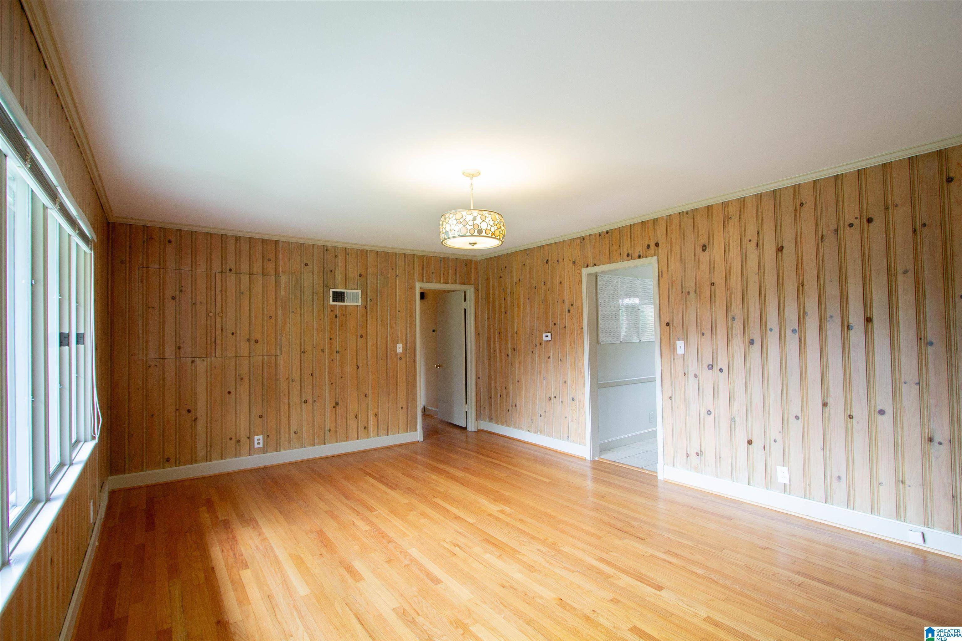 Homewood, AL 35209,534 HAMPTON DRIVE