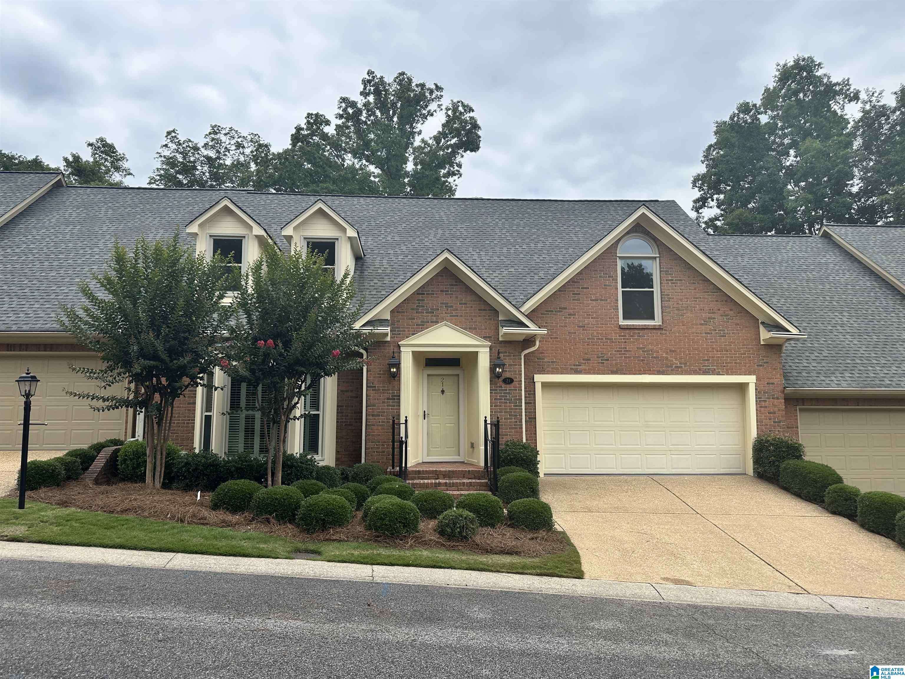 Hoover, AL 35244,21 THE OAKS CIRCLE