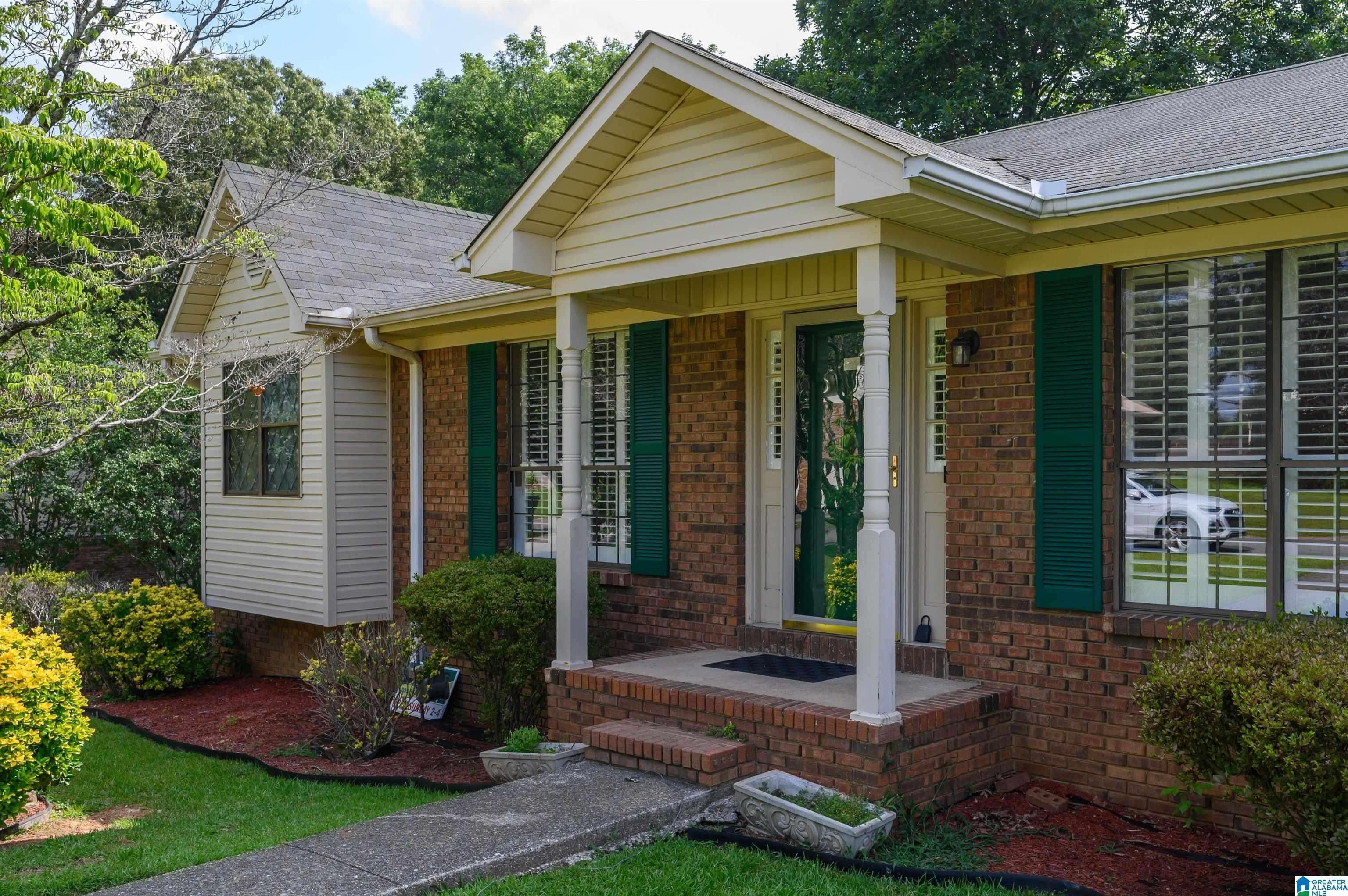 Pleasant Grove, AL 35127,1413 13TH AVENUE