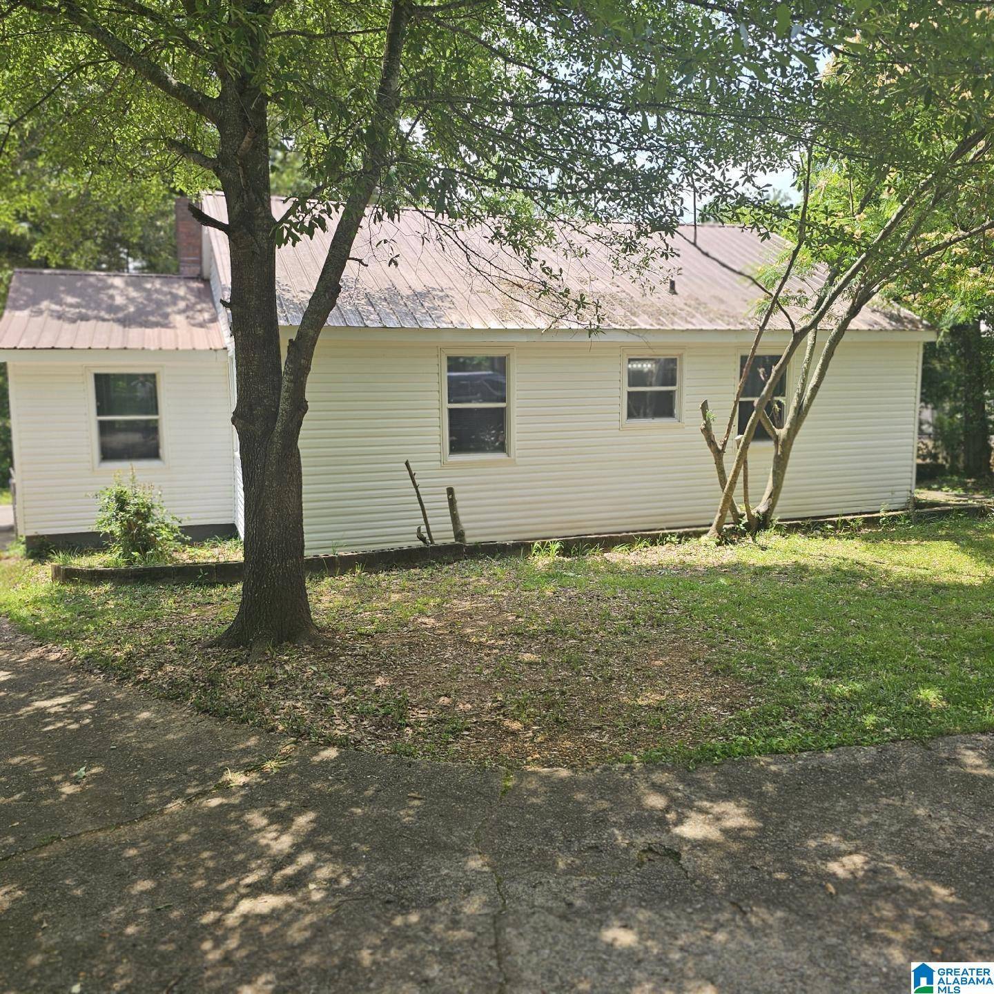 Anniston, AL 36207,1319 E 9TH STREET