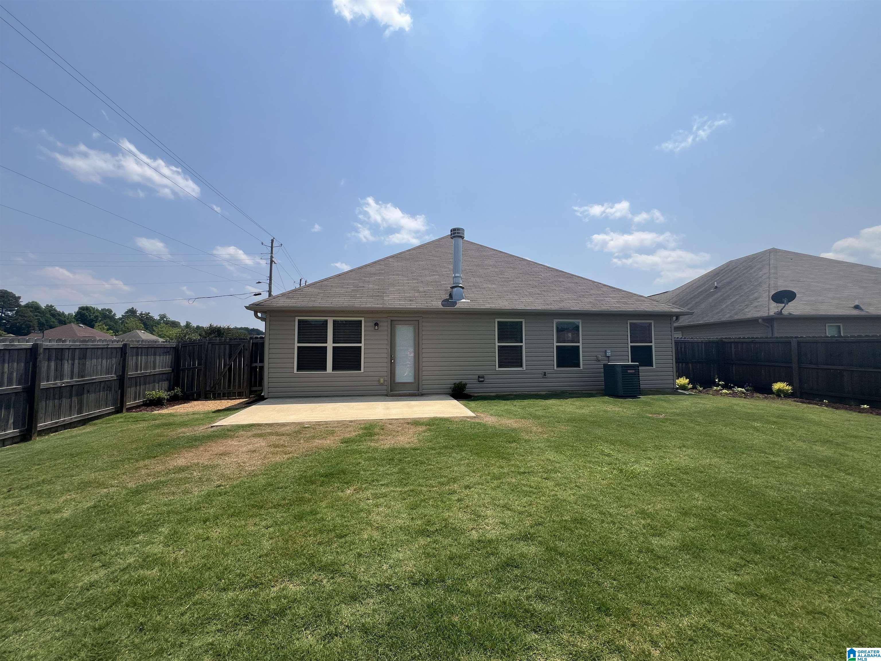 Pell City, AL 35125,528 DEERWOOD DRIVE