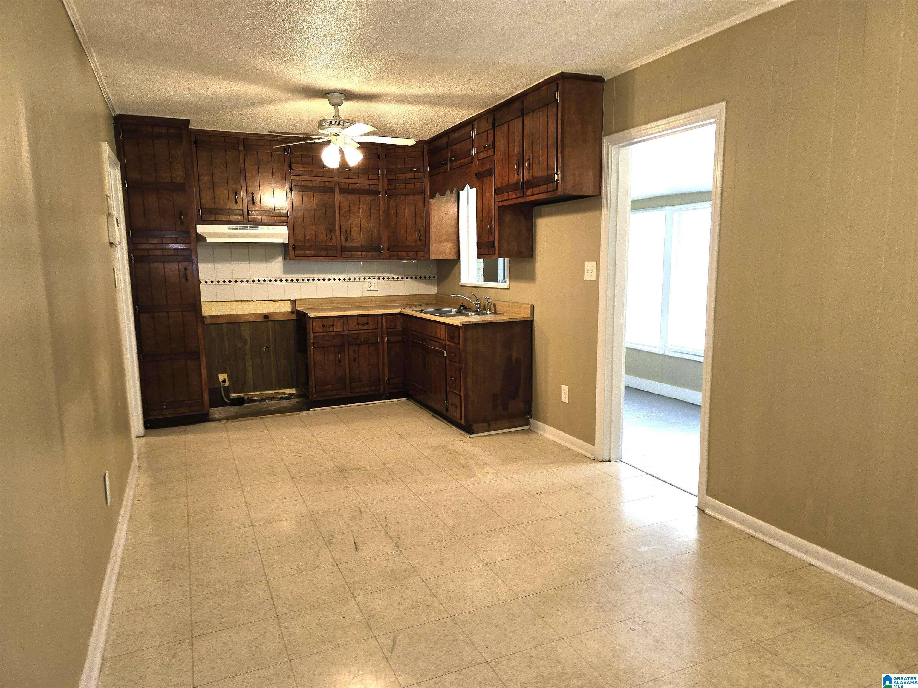 Birmingham, AL 35228,404 MIDWAY STREET