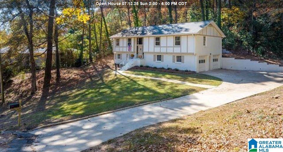 Vestavia Hills, AL 35243,3583 VALLEY CIRCLE