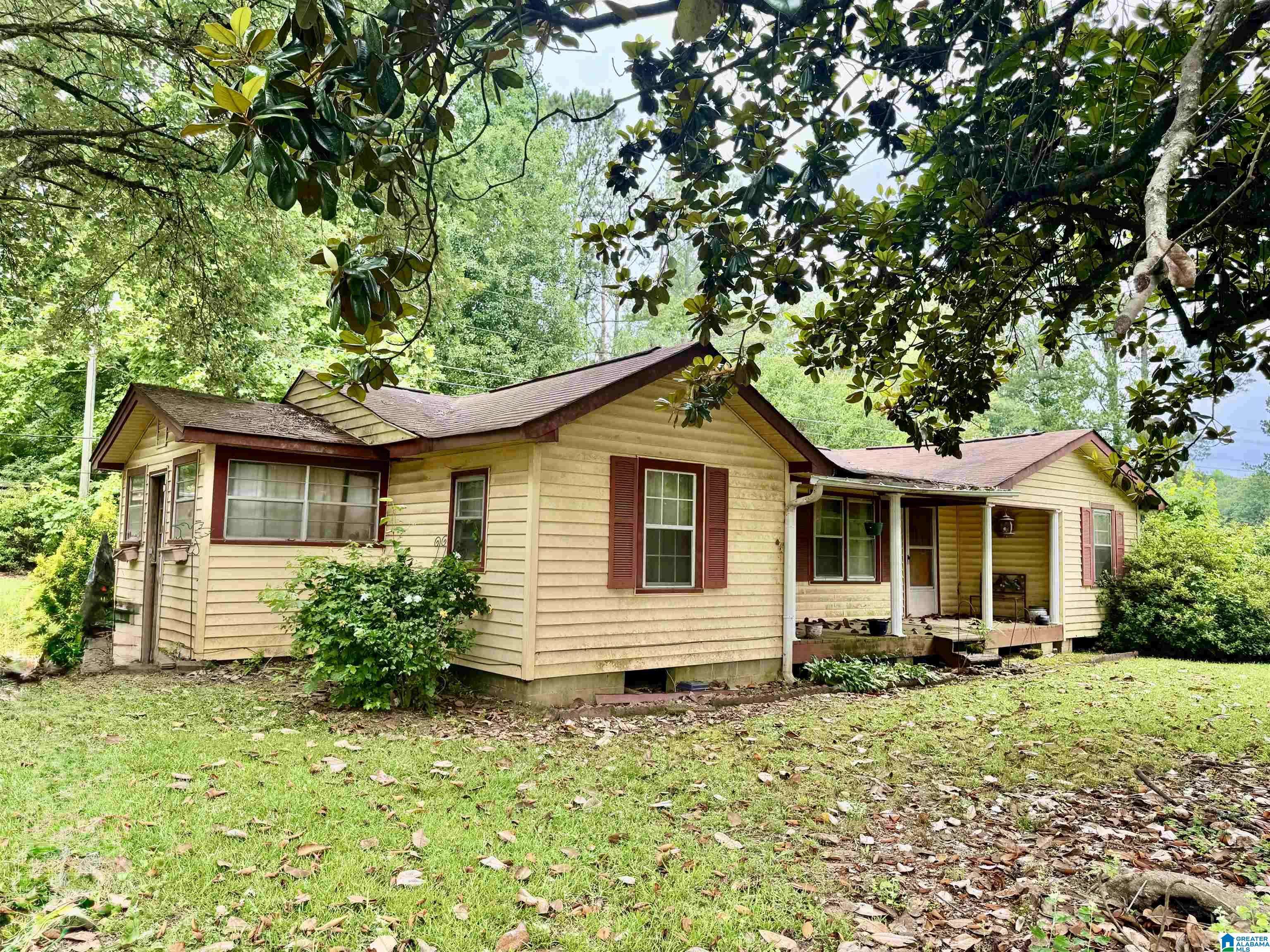 Roanoke, AL 36274,843 BANKS ROAD
