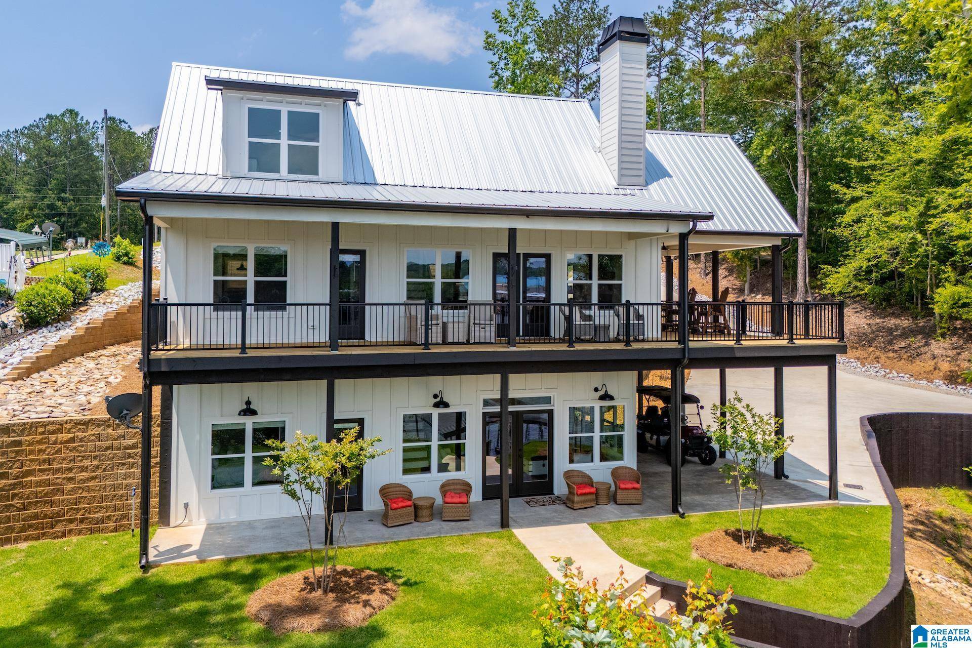 Wedowee, AL 36278,423 PINEYWOODS DRIVE