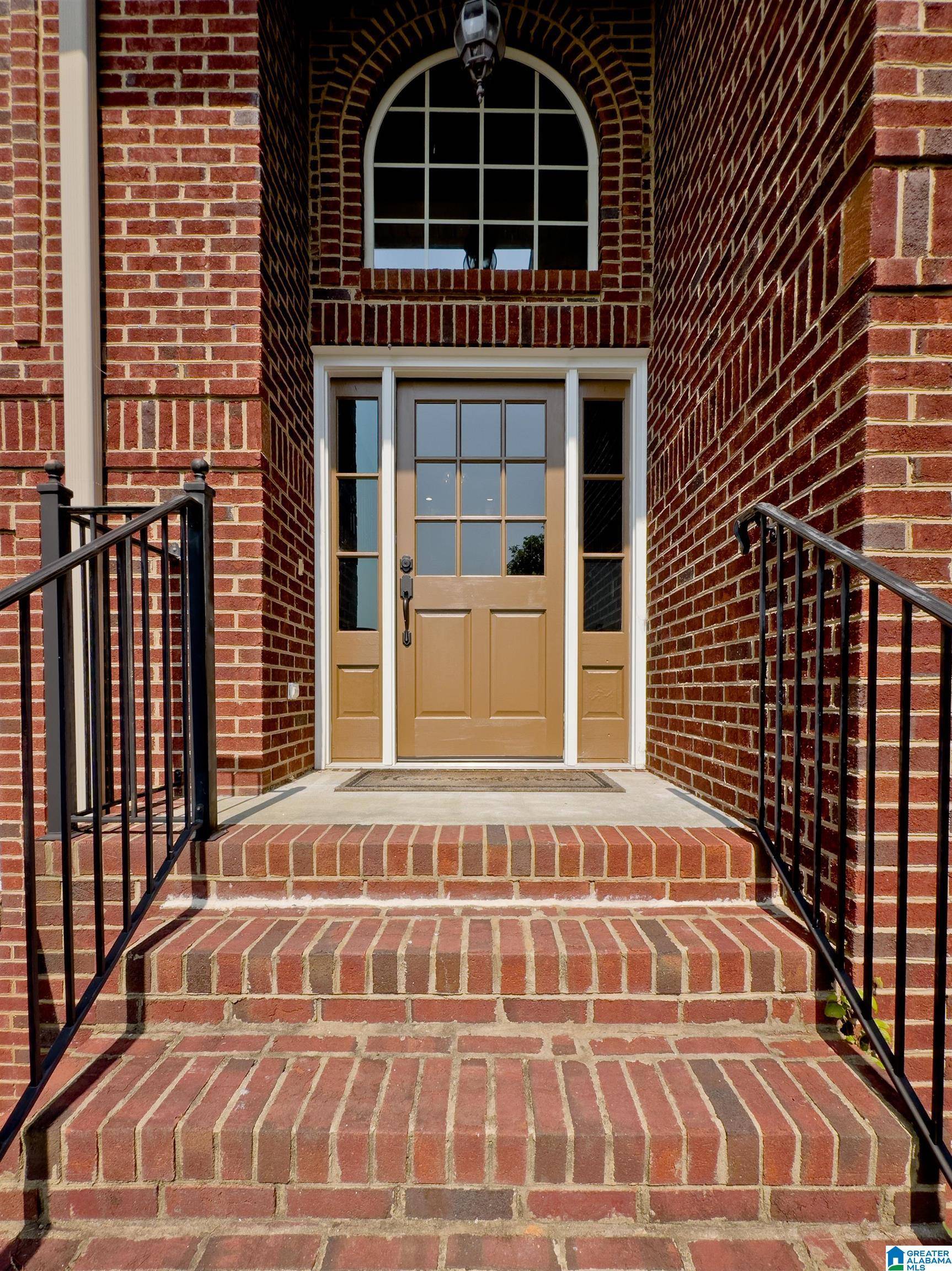 Trussville, AL 35173,540 CRESTVIEW LANE