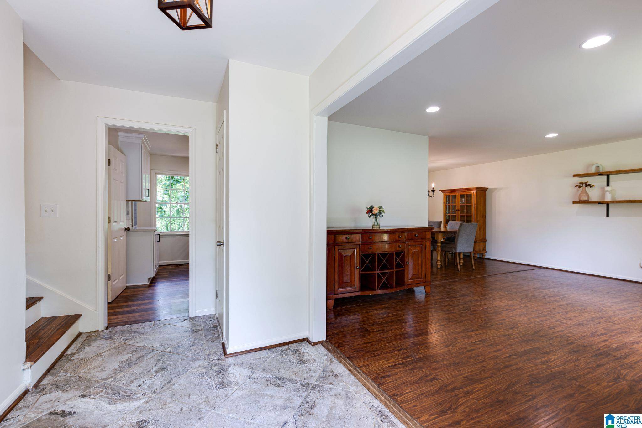 Hoover, AL 35226,2329 MOUNTAIN OAKS LANE