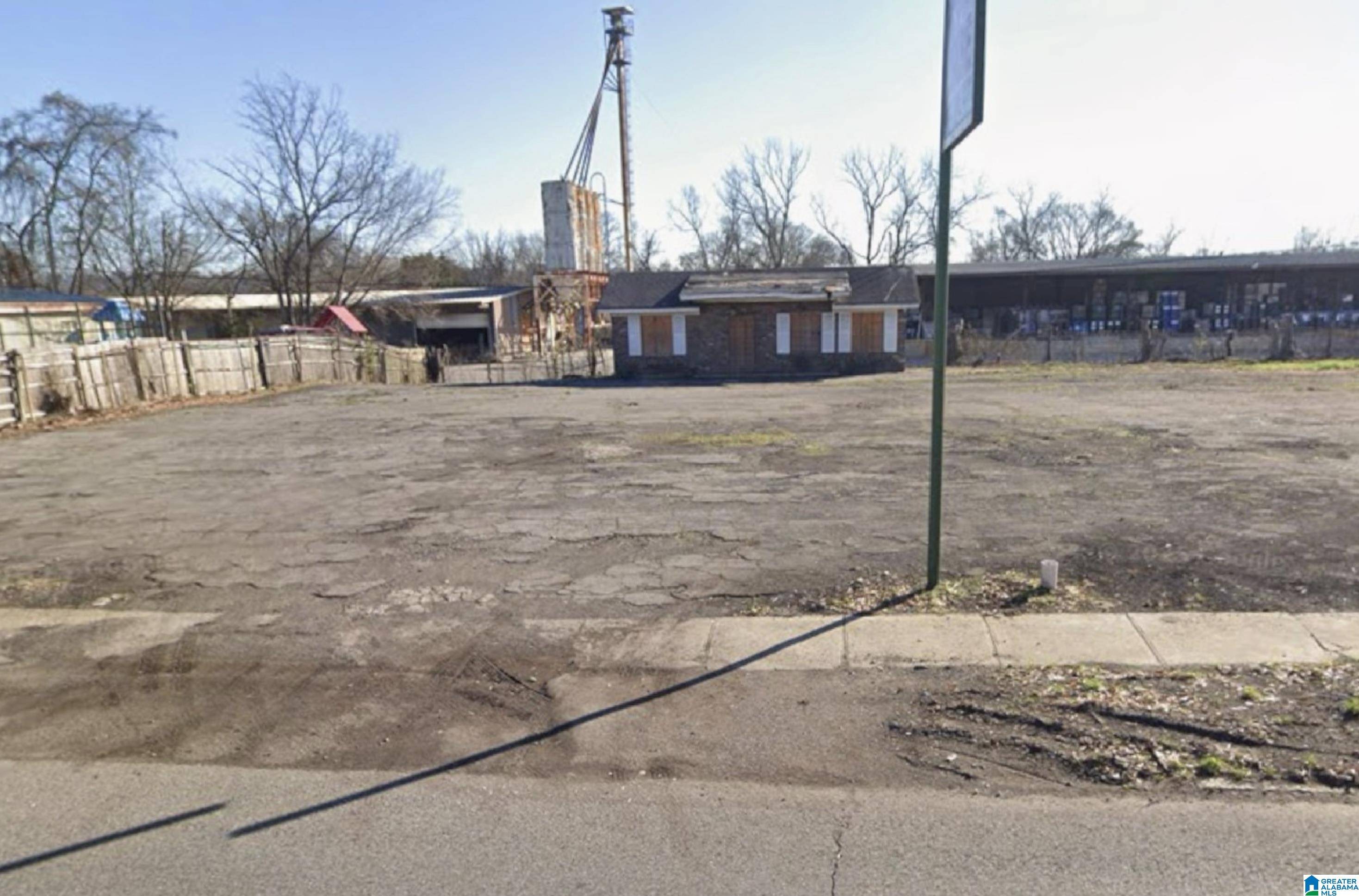 Birmingham, AL 35204,135 3RD AVENUE W