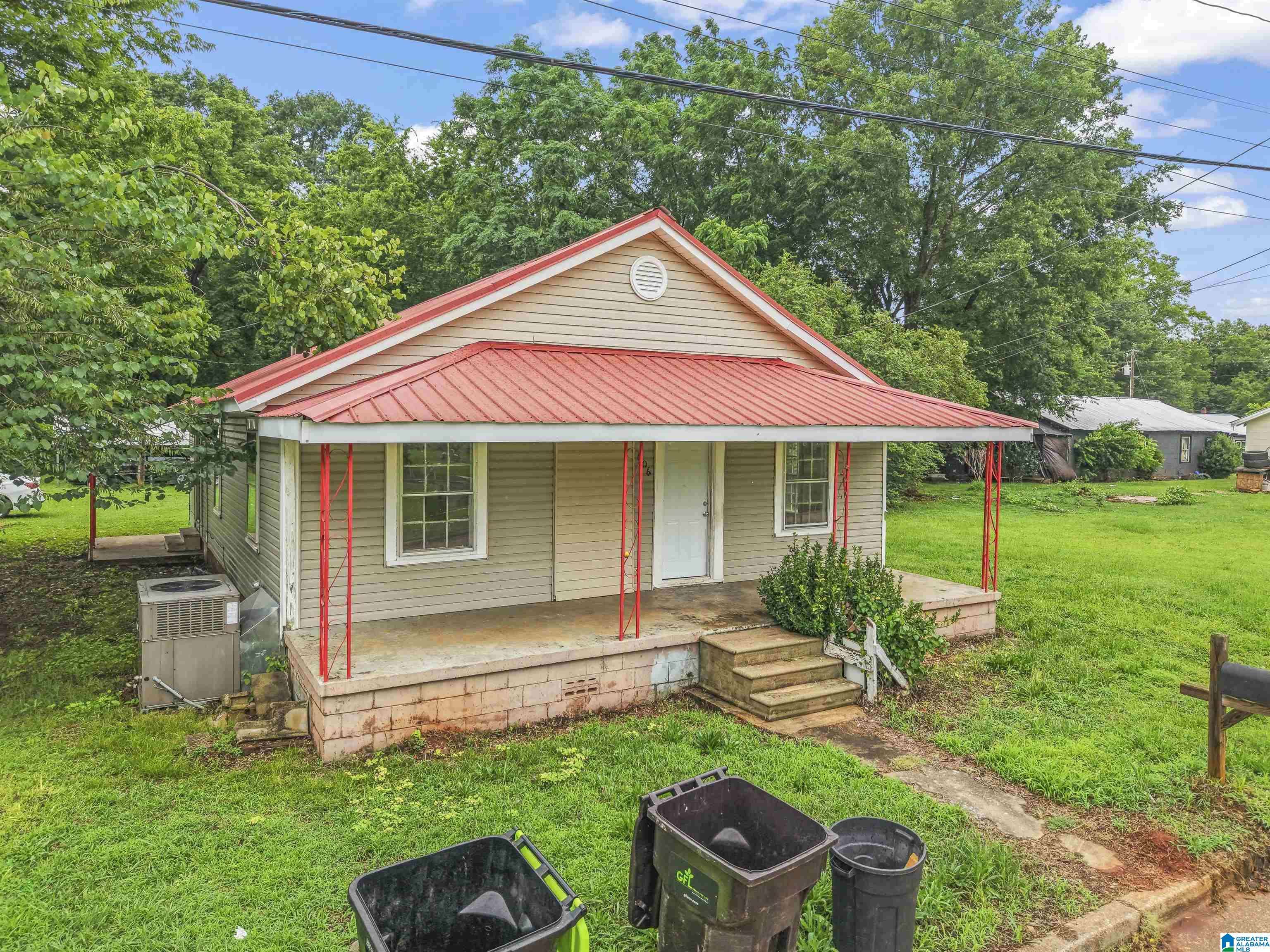 Sylacauga, AL 35150,606 W PINE STREET