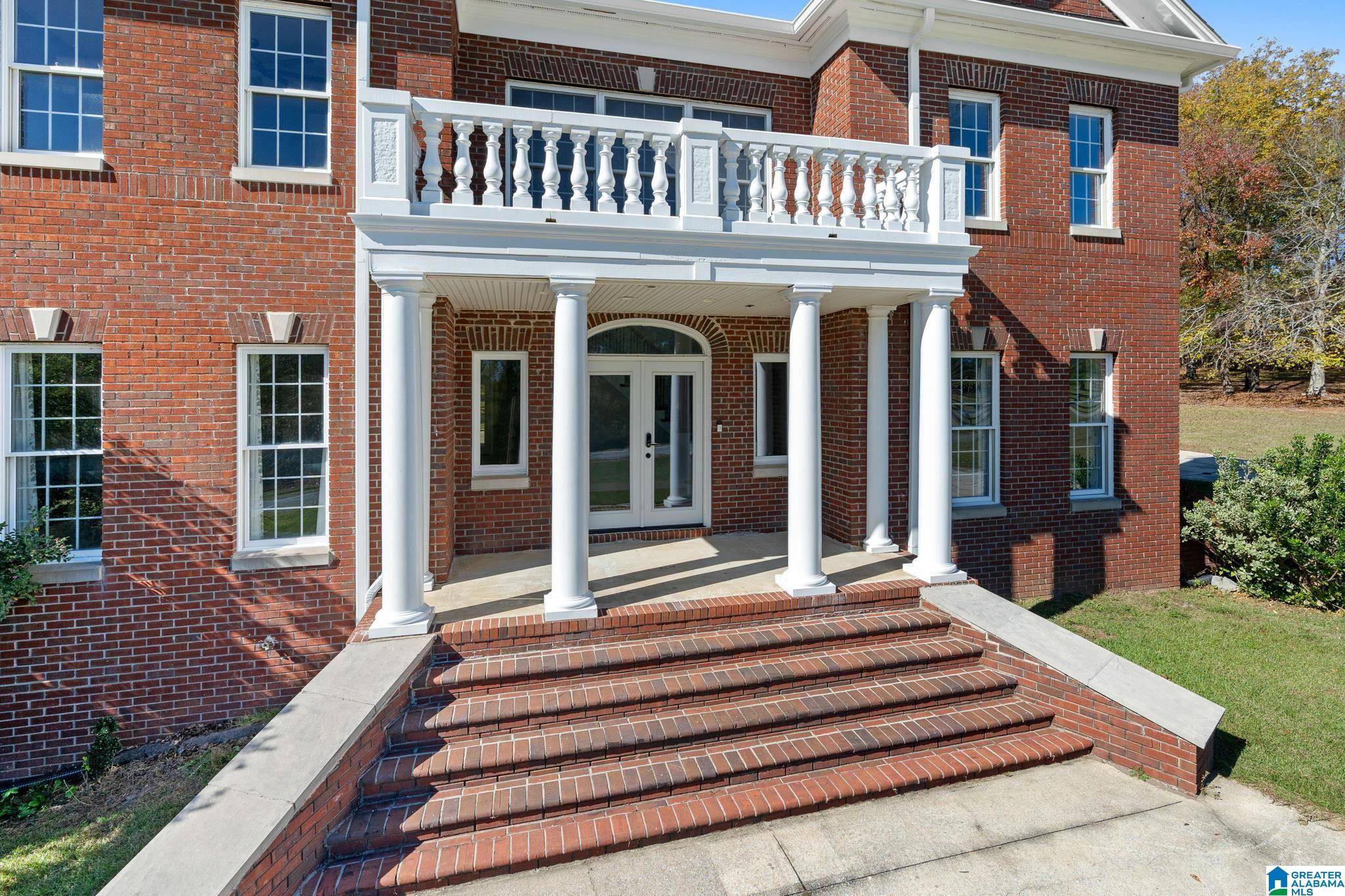 West Blocton, AL 35184,409 PINEVIEW DRIVE