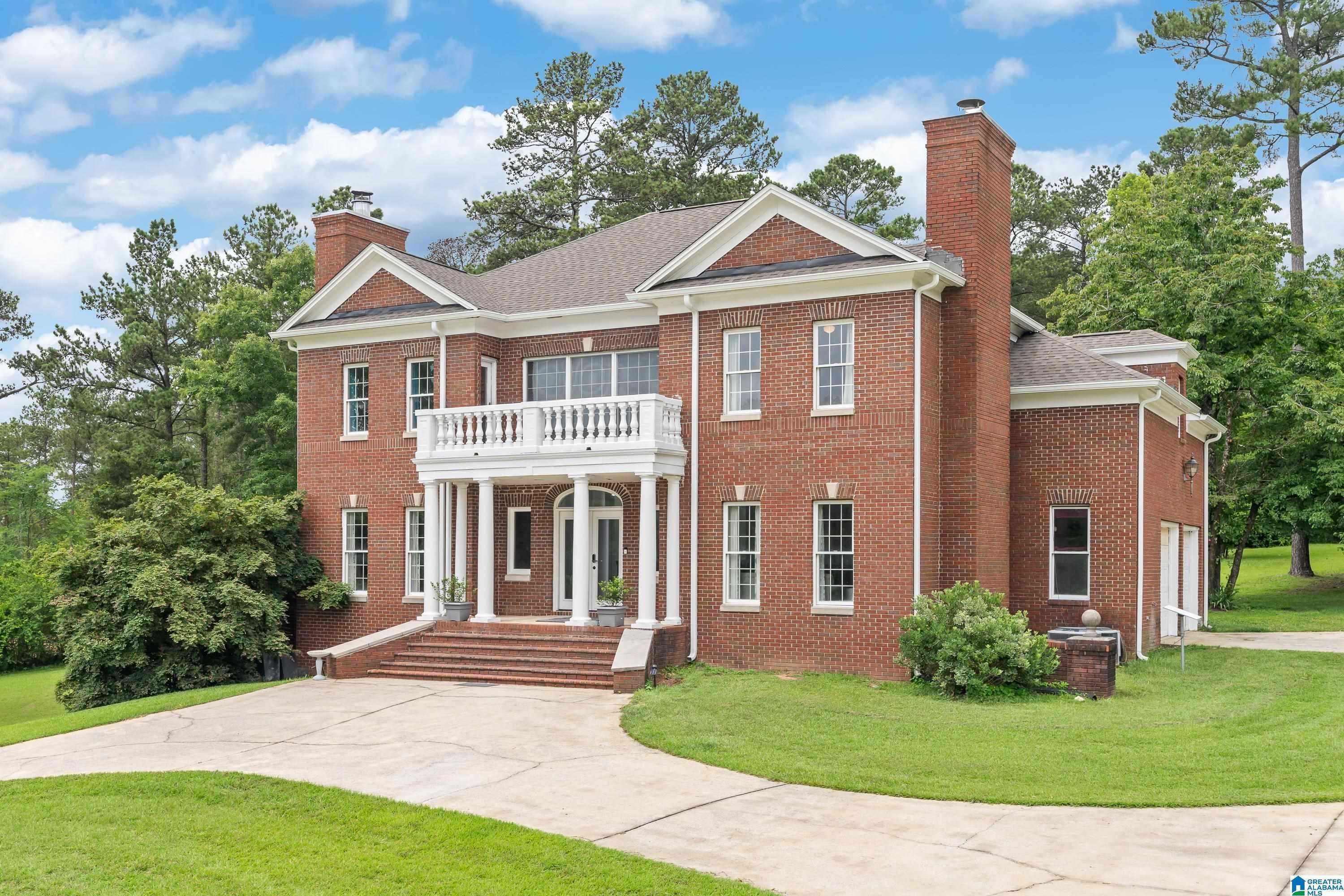 West Blocton, AL 35184,409 PINEVIEW DRIVE