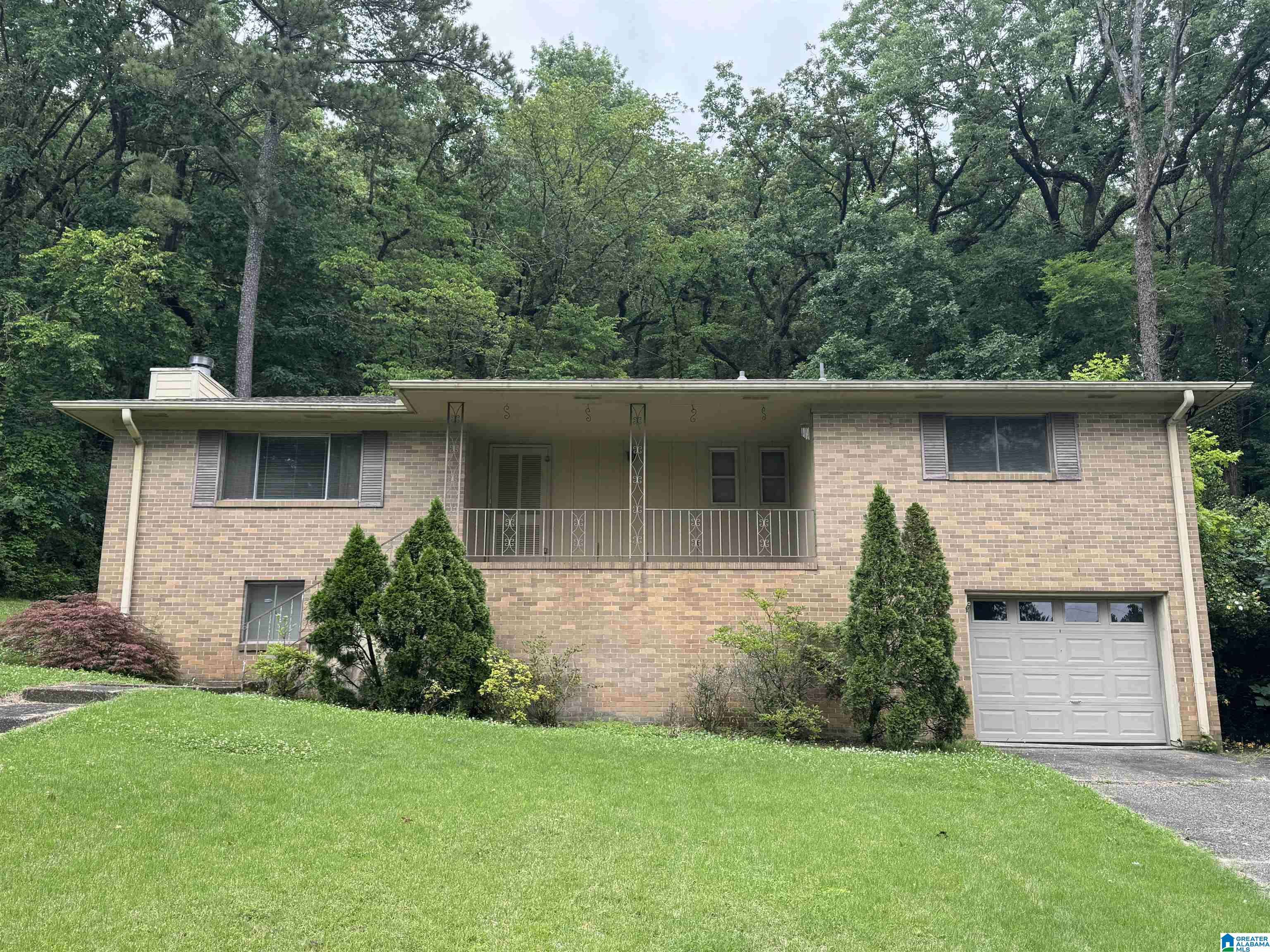Birmingham, AL 35235,907 BARNISDALE ROAD