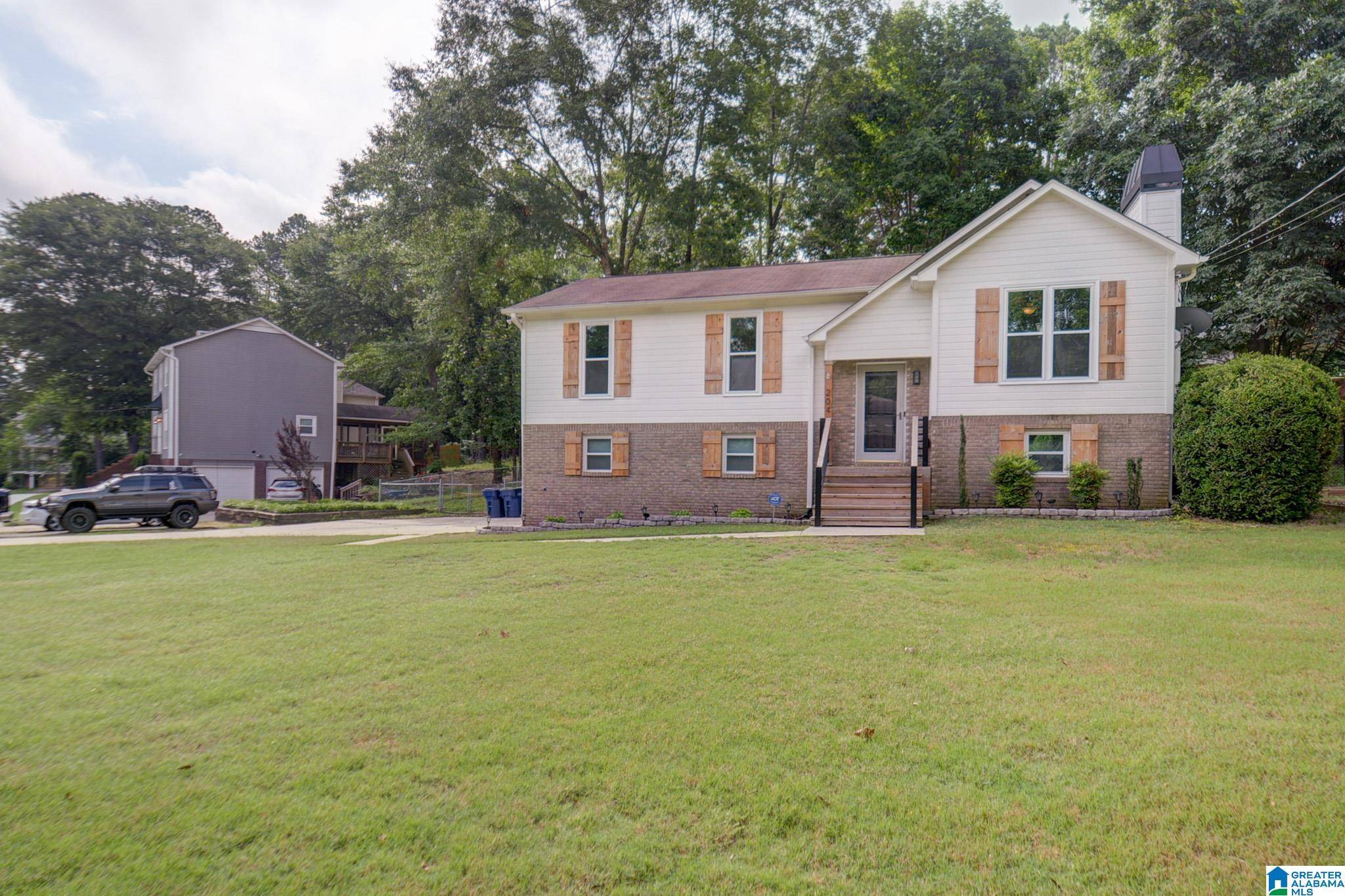 Alabaster, AL 35007,204 SHALIMAR CIRCLE