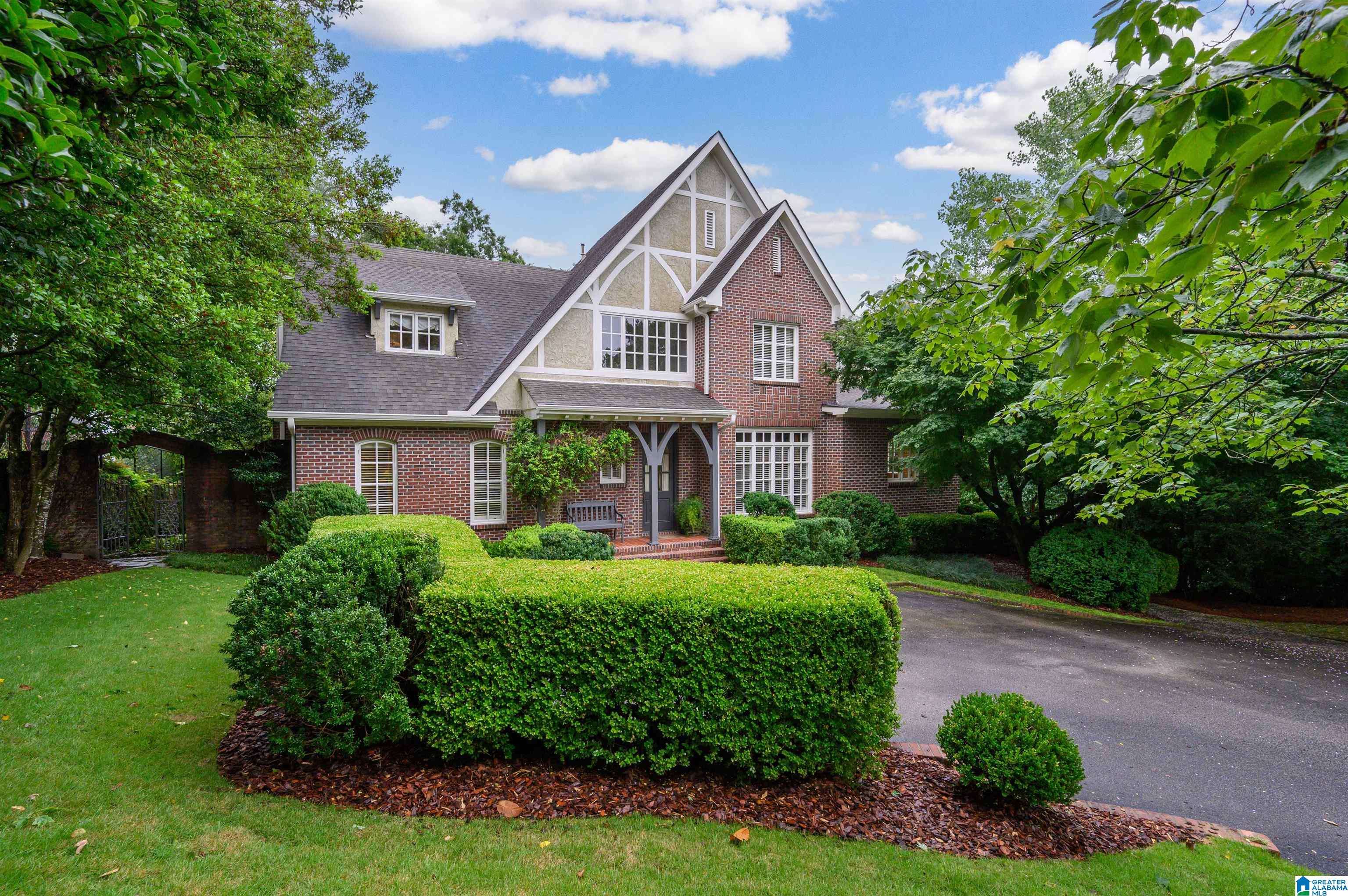 Mountain Brook, AL 35213,101 MOUNTAIN AVENUE