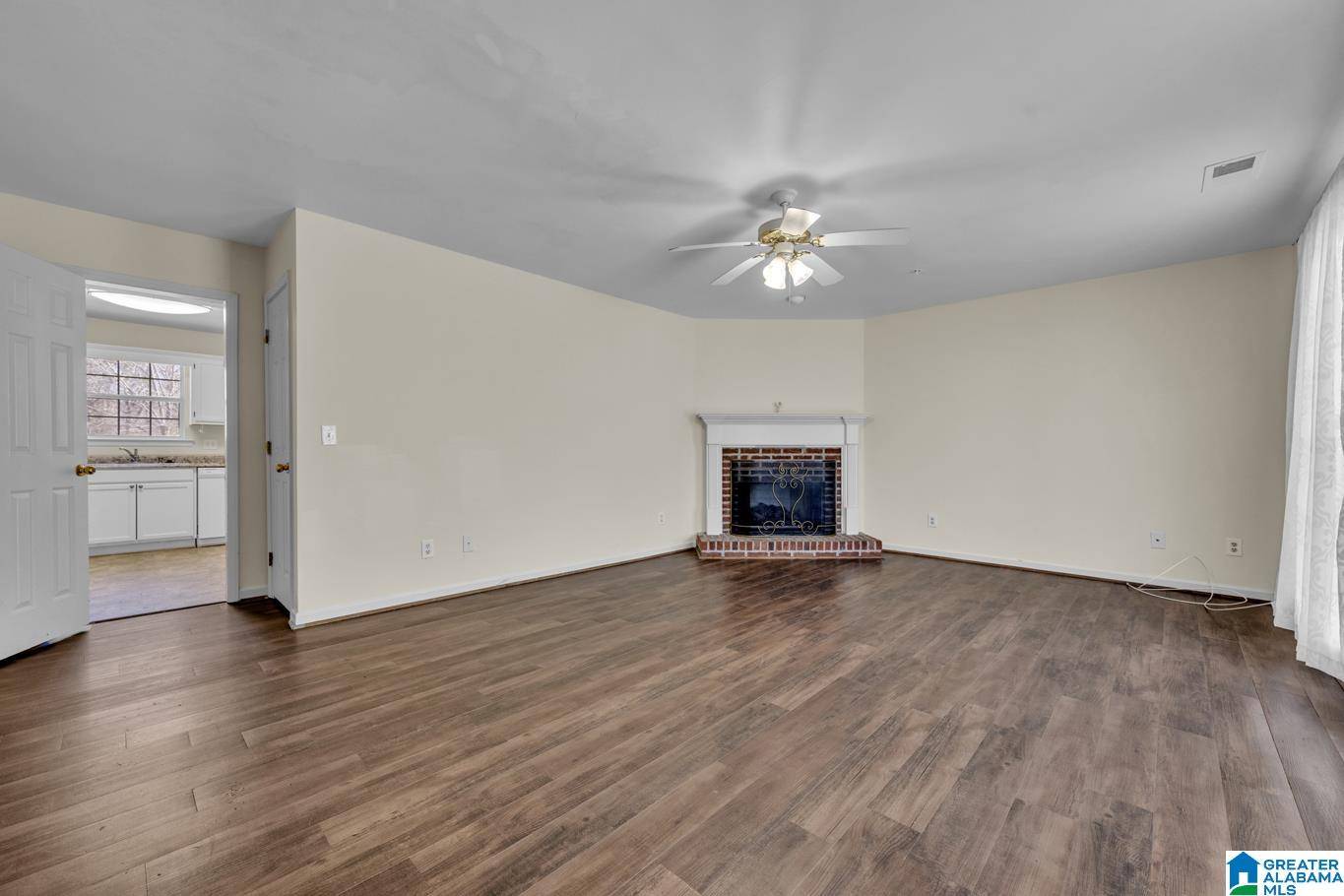 Alabaster, AL 35007,218 WILLOW POINT