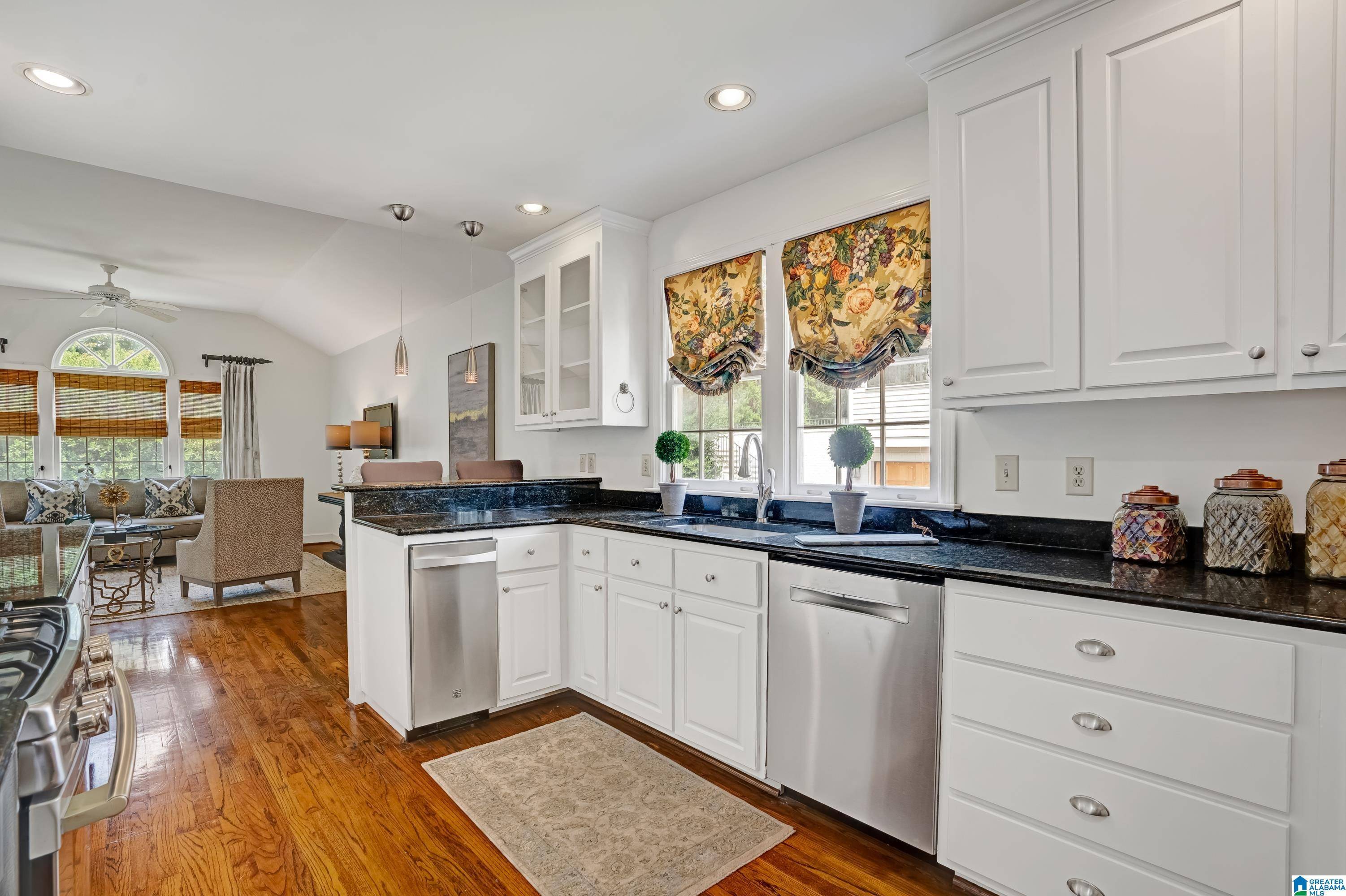 Mountain Brook, AL 35213,8 MONTEVALLO LANE
