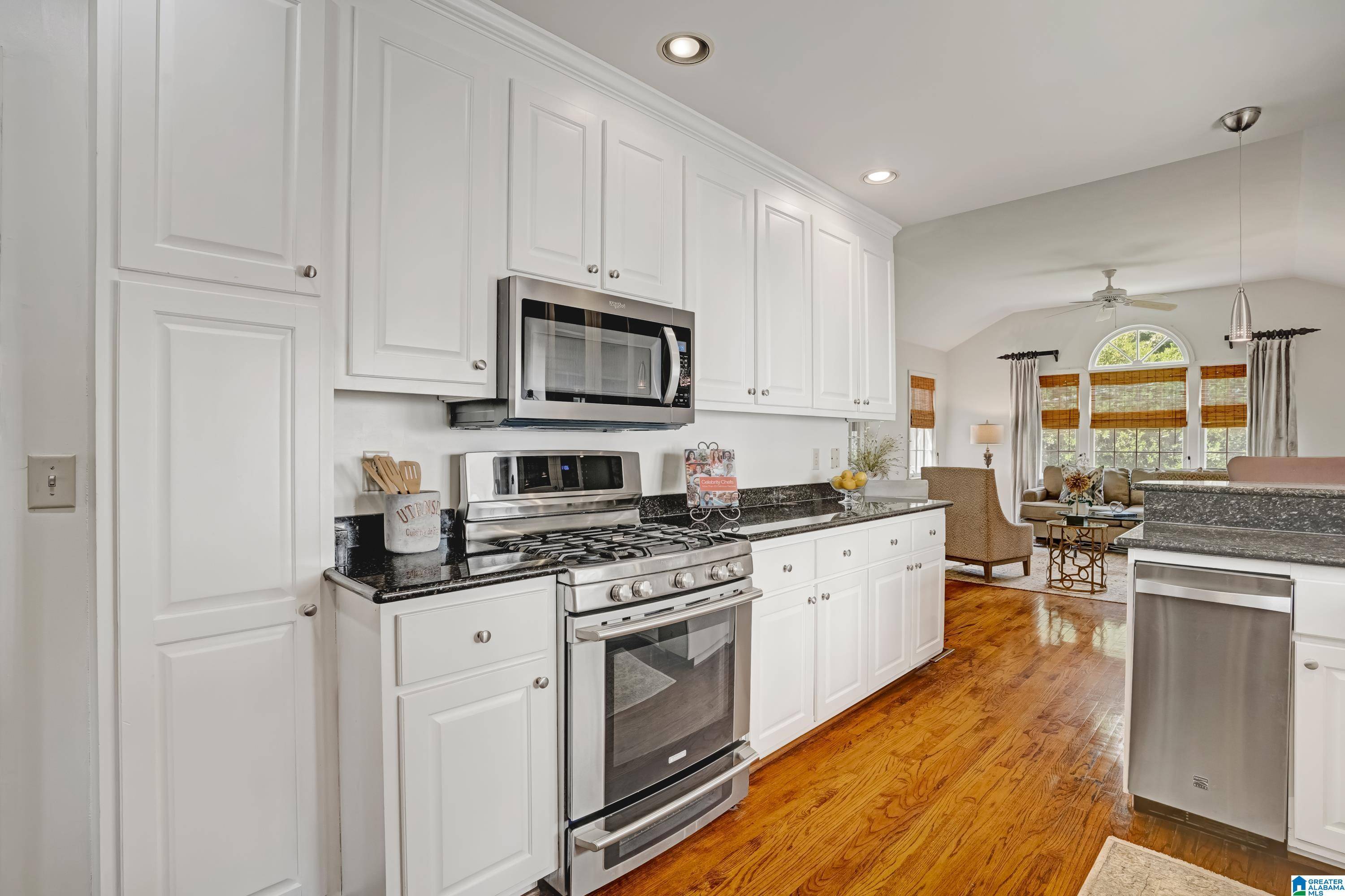 Mountain Brook, AL 35213,8 MONTEVALLO LANE