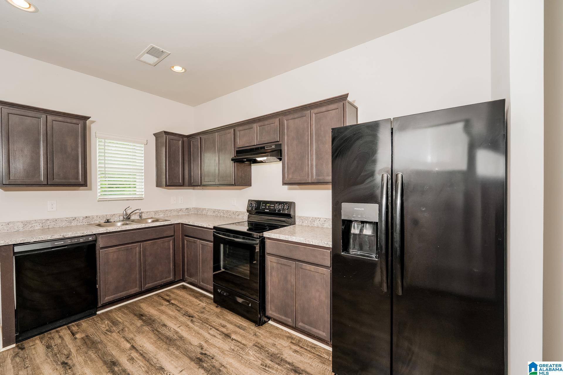Odenville, AL 35120,395 AMERICANA DRIVE