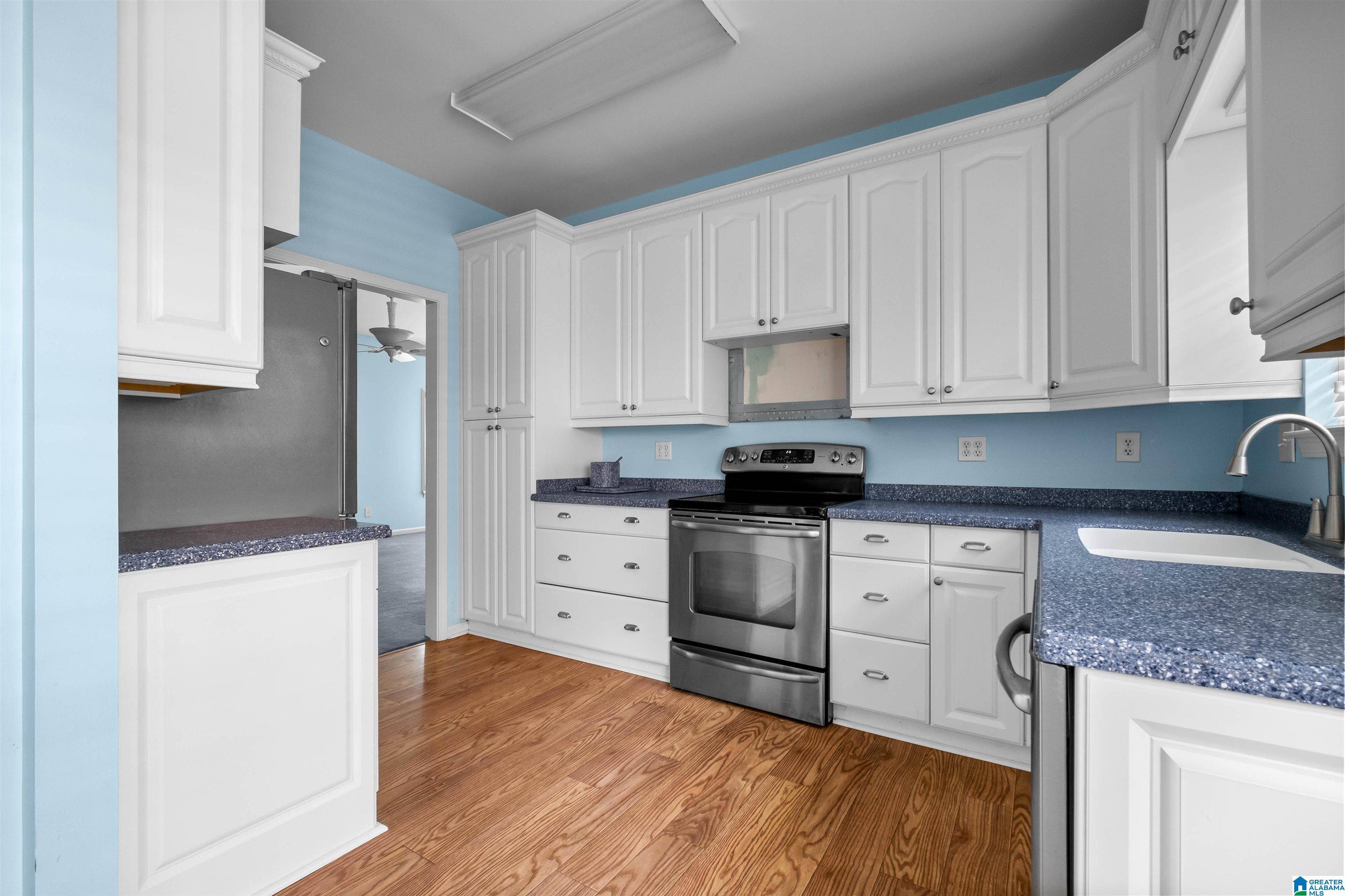 Birmingham, AL 35242,147 OLD BROOK PLACE