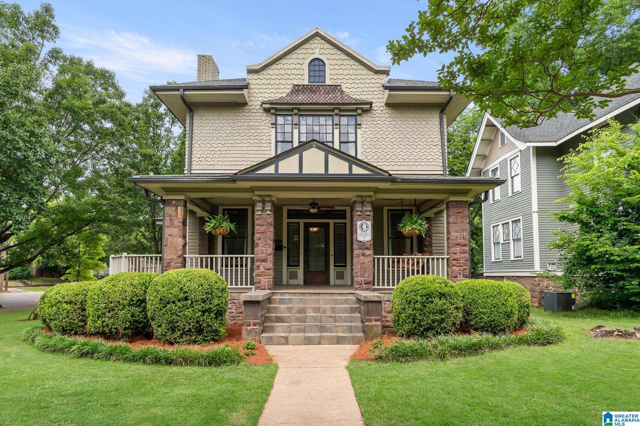 Birmingham, AL 35205,1426 16TH STREET S