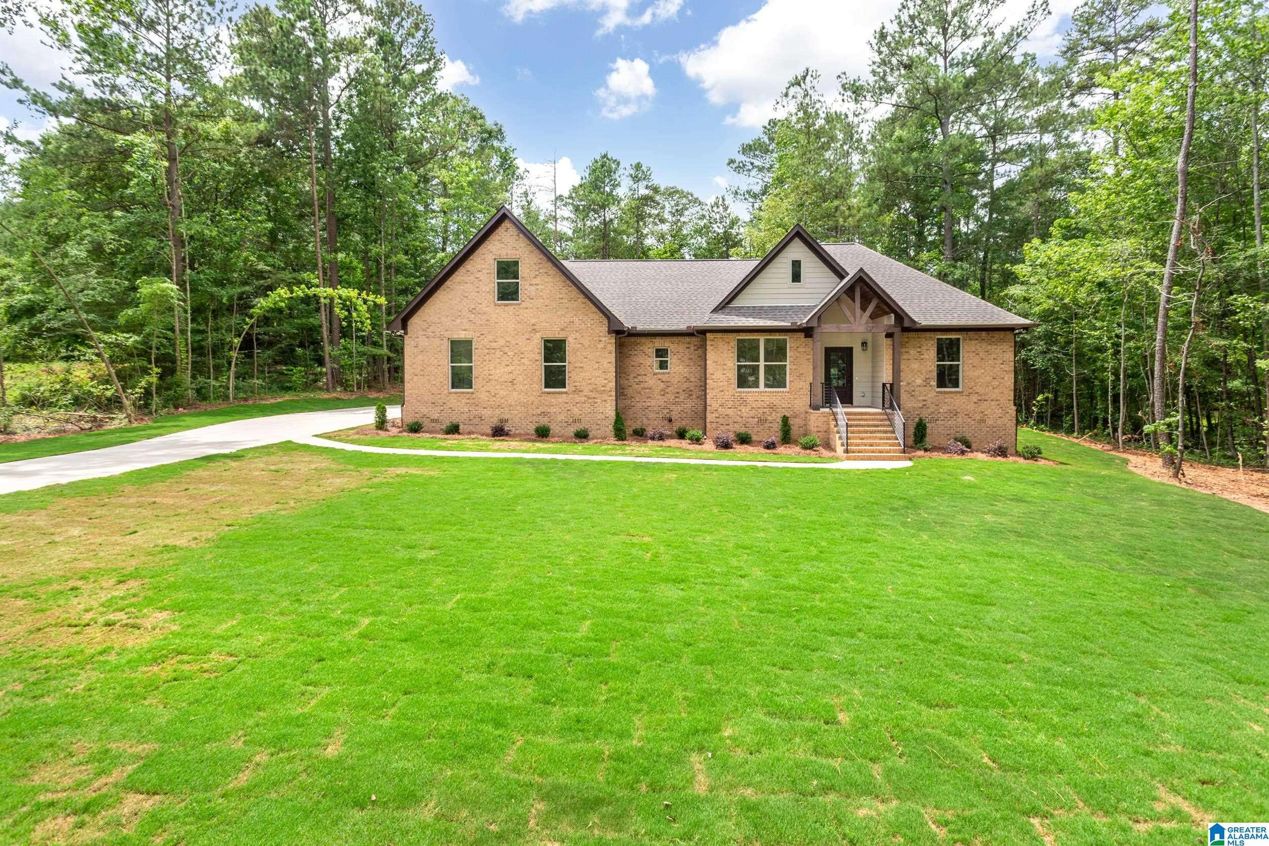 Pell City, AL 35128,435 EAGLE POINTE DRIVE