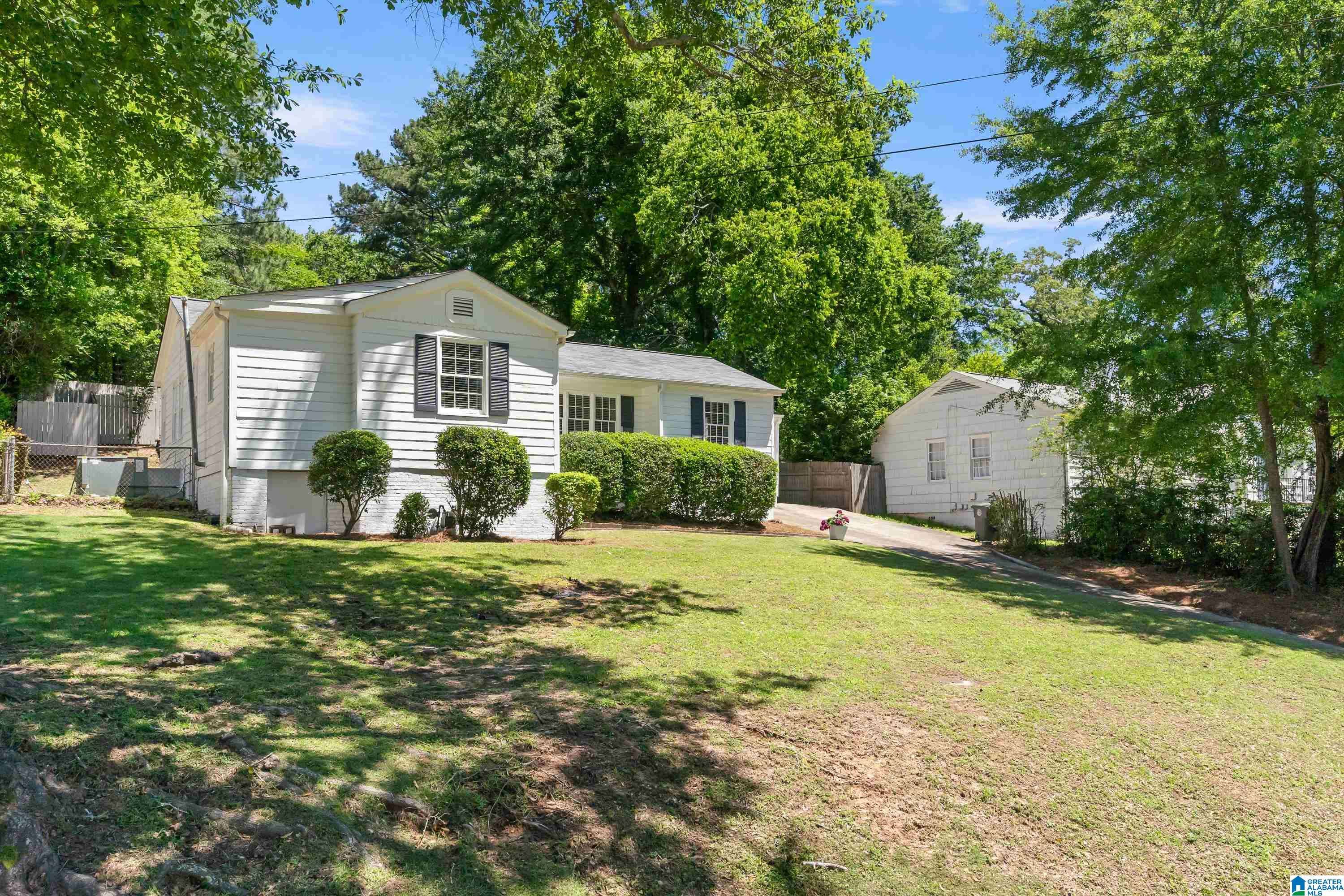 Birmingham, AL 35213,1120 GLADSTONE AVENUE