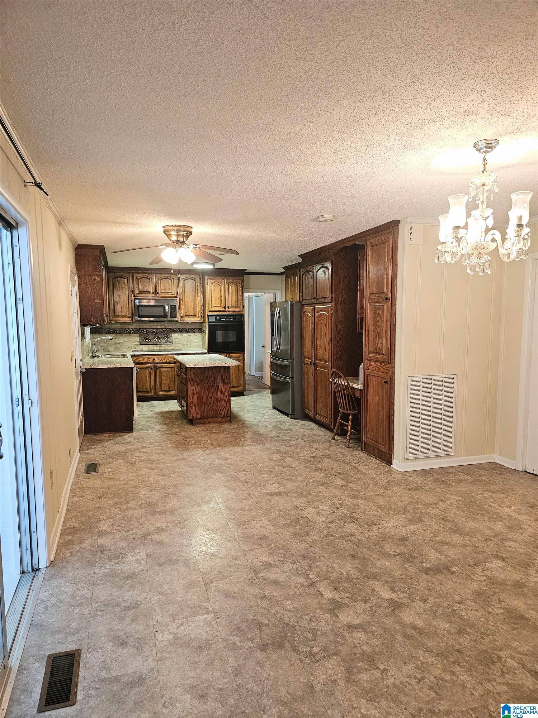 Cullman, AL 35055,1606 NW WOODLAND STREET NW