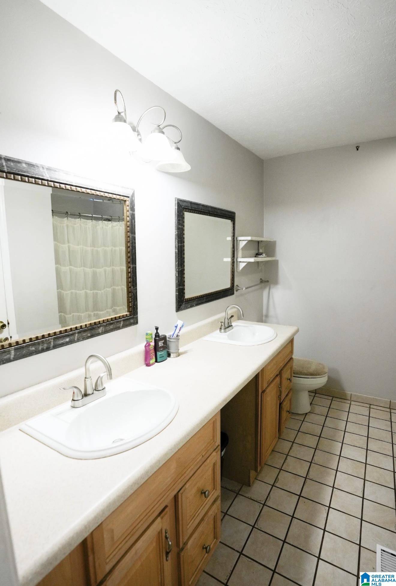 Sylacauga, AL 35150,1015 SEDGEFIELD DRIVE