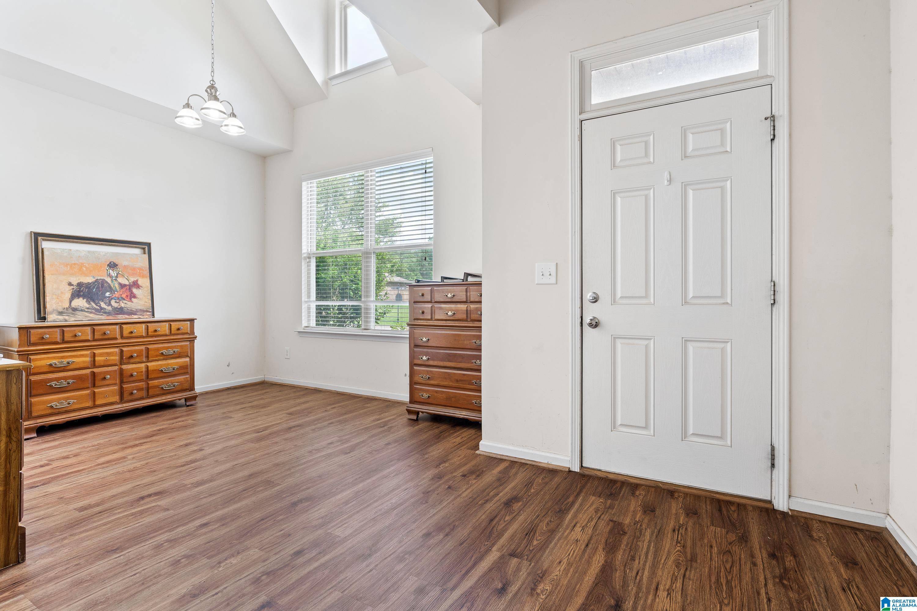 Trussville, AL 35173,394 GLEN CROSS WAY