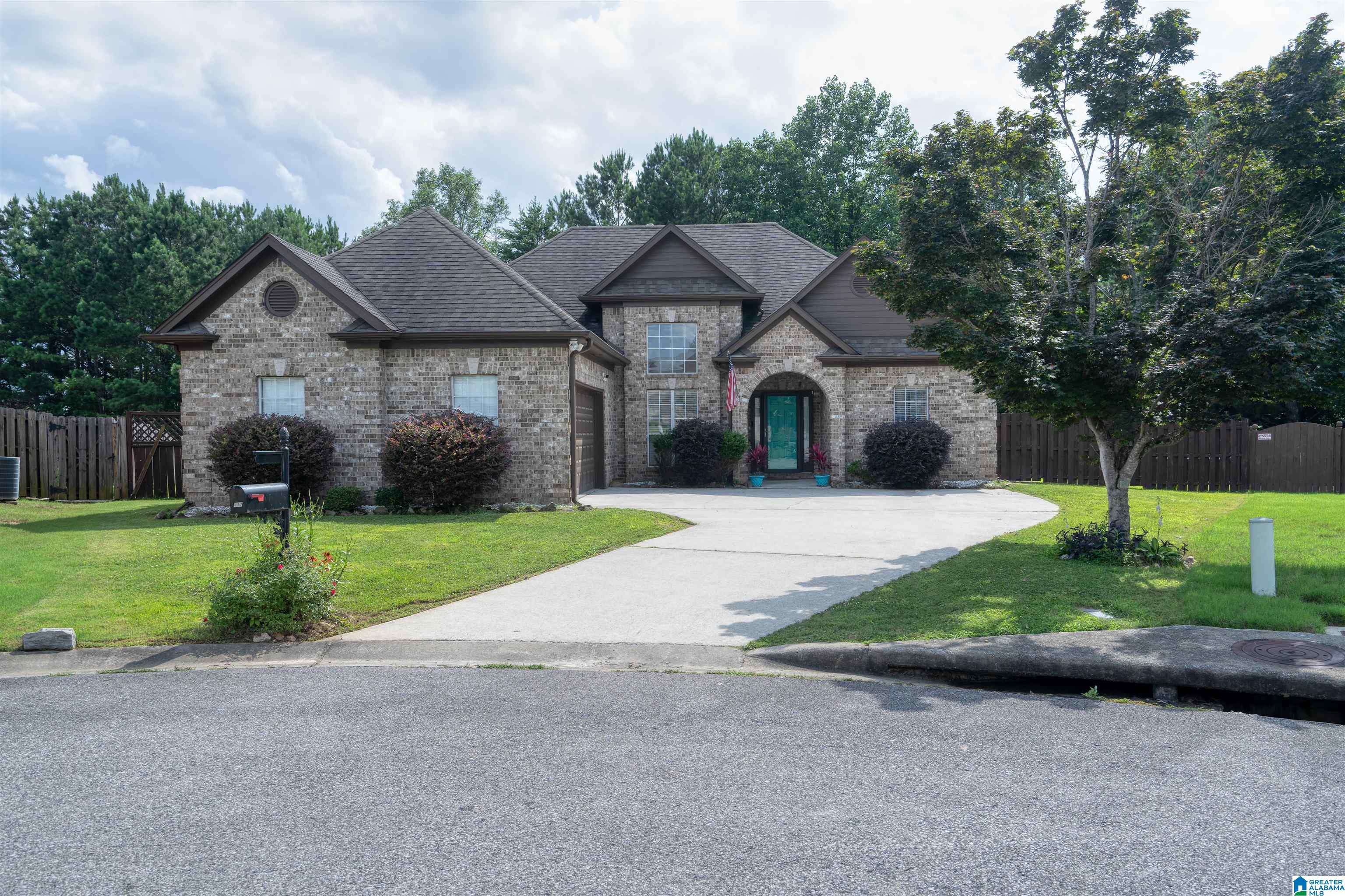 Fultondale, AL 35068,417 SUMMIT PLACE