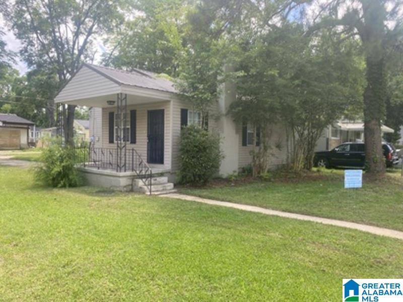 Fairfield, AL 35064,605 39TH PLACE